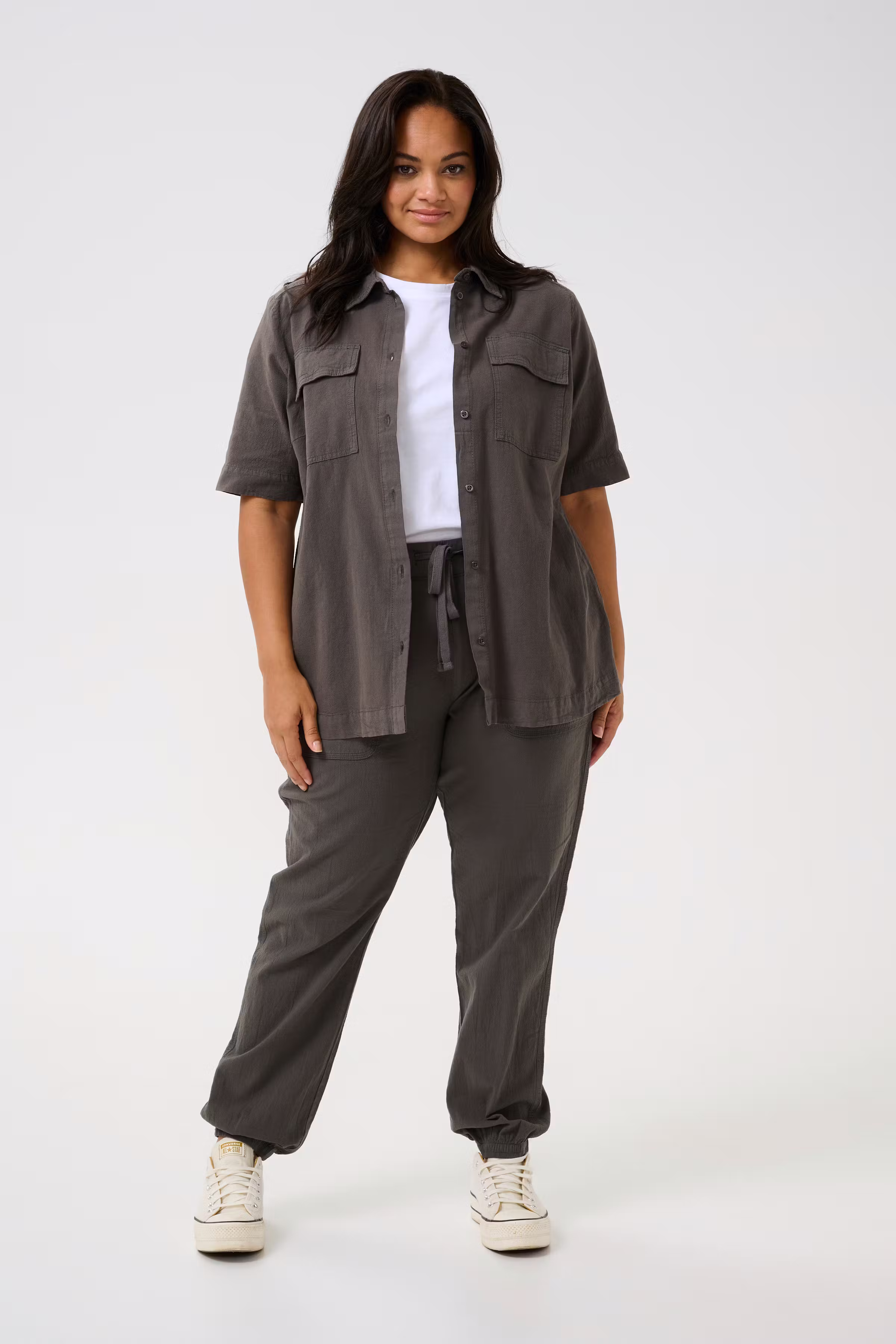 KCnana Shirt LOOKBOOK FRONT 10582893-190205