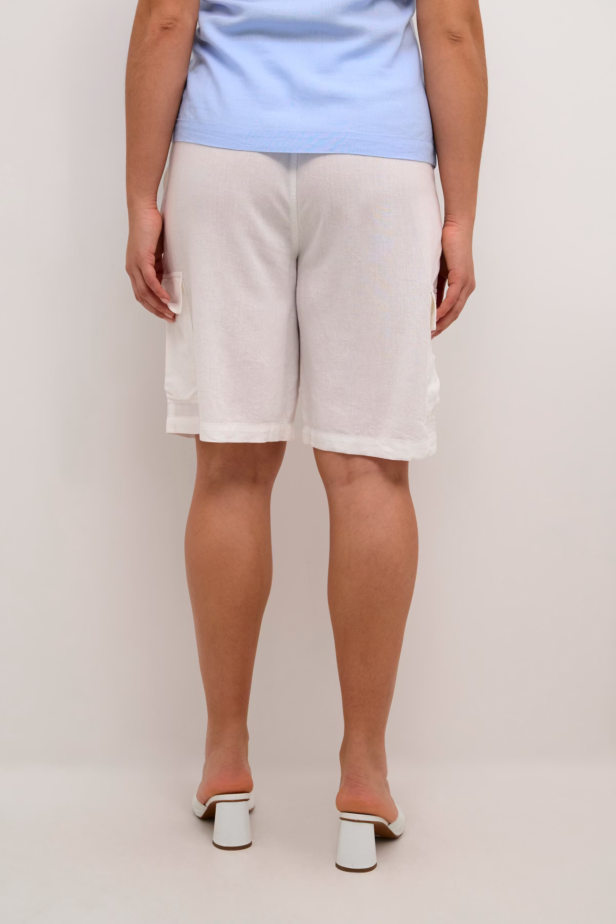 KAmilia Leinen shorts LOOKBOOK BACK 10508315-110602