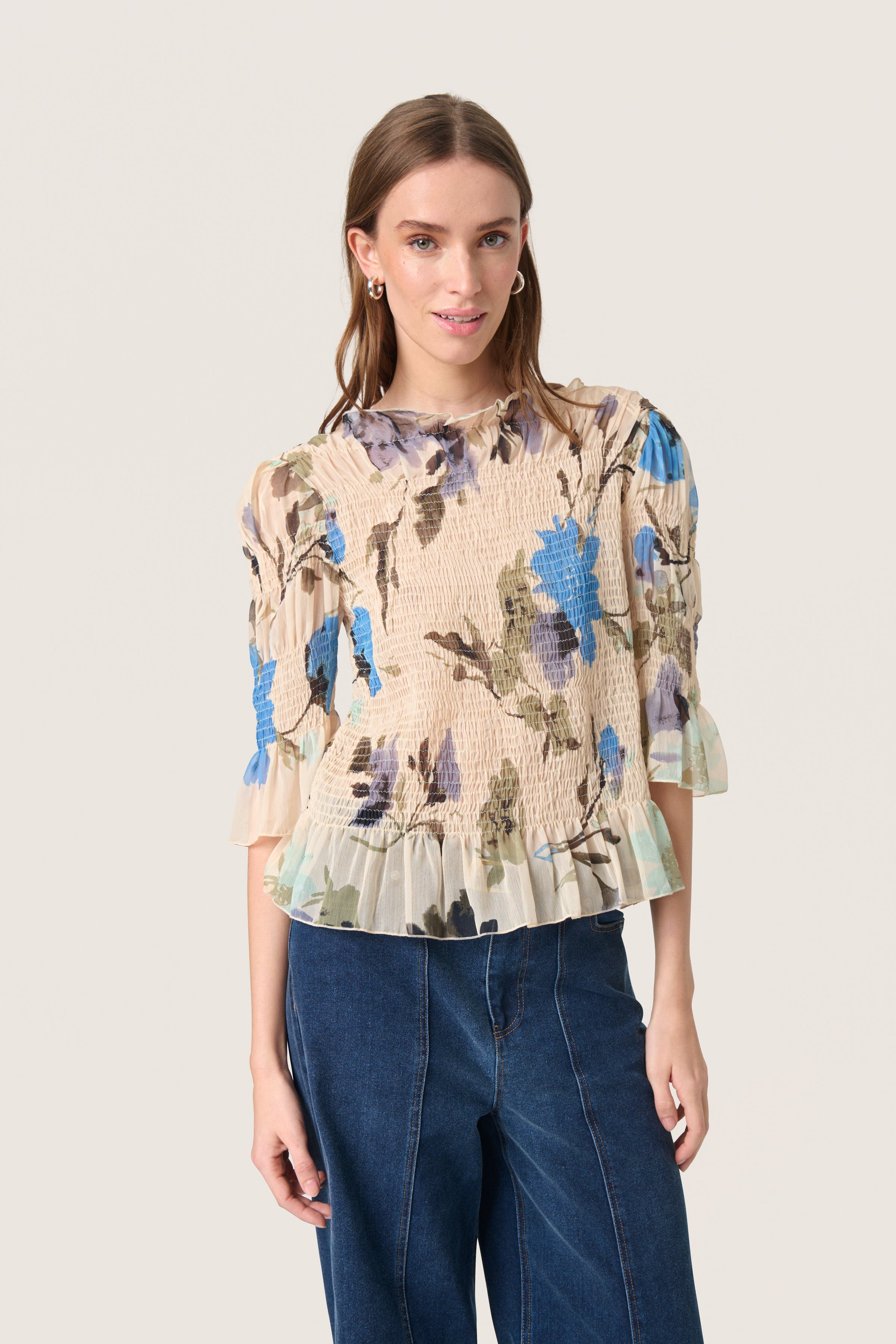 SLAnaya Blouse LOOKBOOK FRONT 30408436-303945