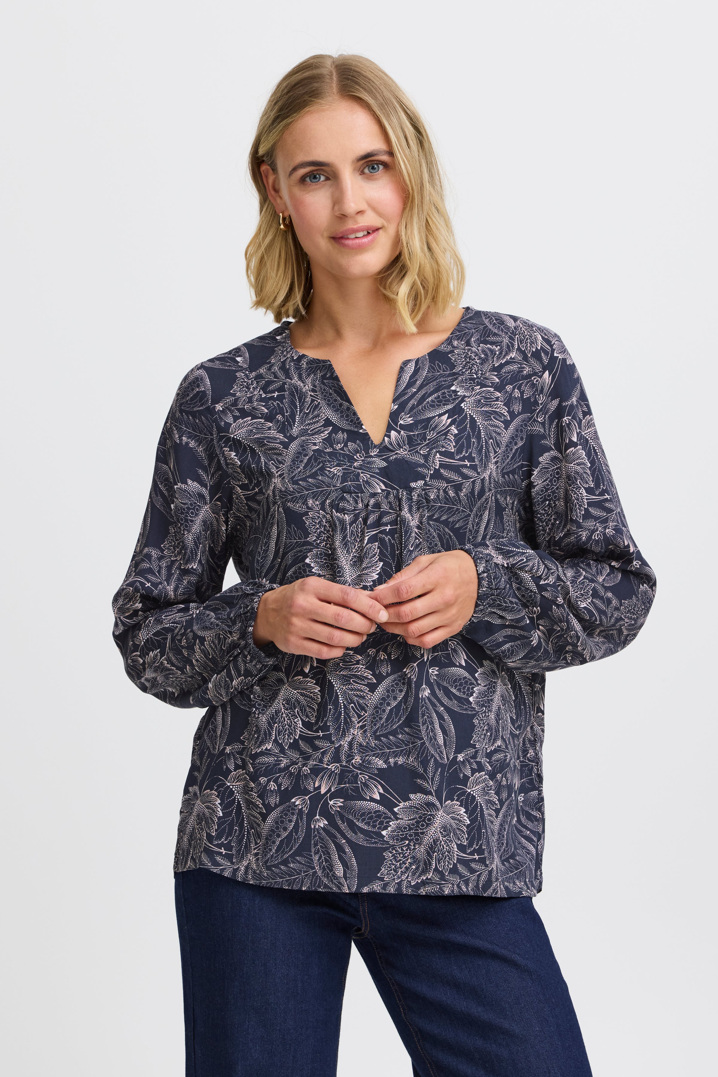 FRKIKI Bluse LOOKBOOK FRONT 20615400-204046