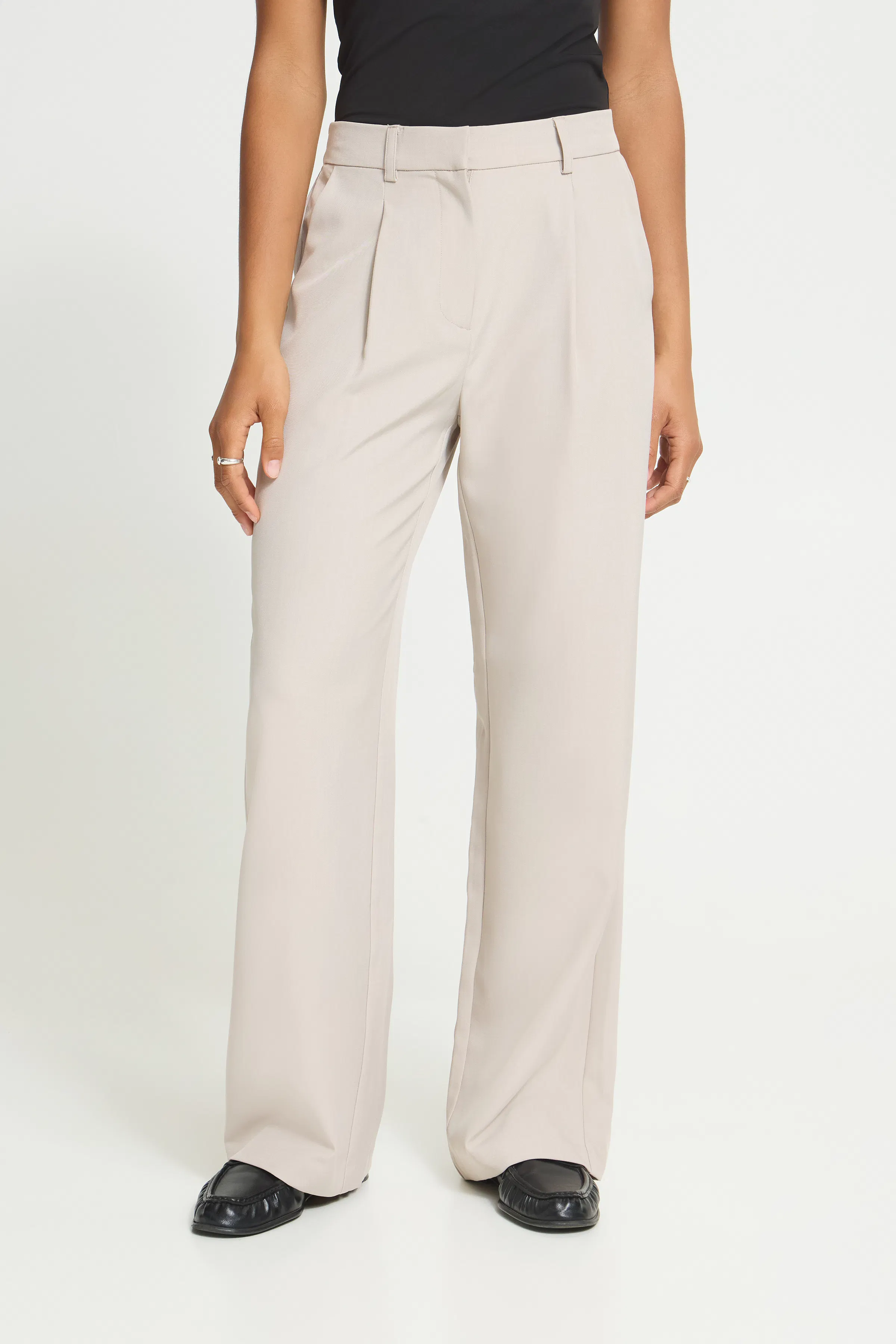IHFAVA Wide Bukser LOOKBOOK FRONT 20125679-1500001