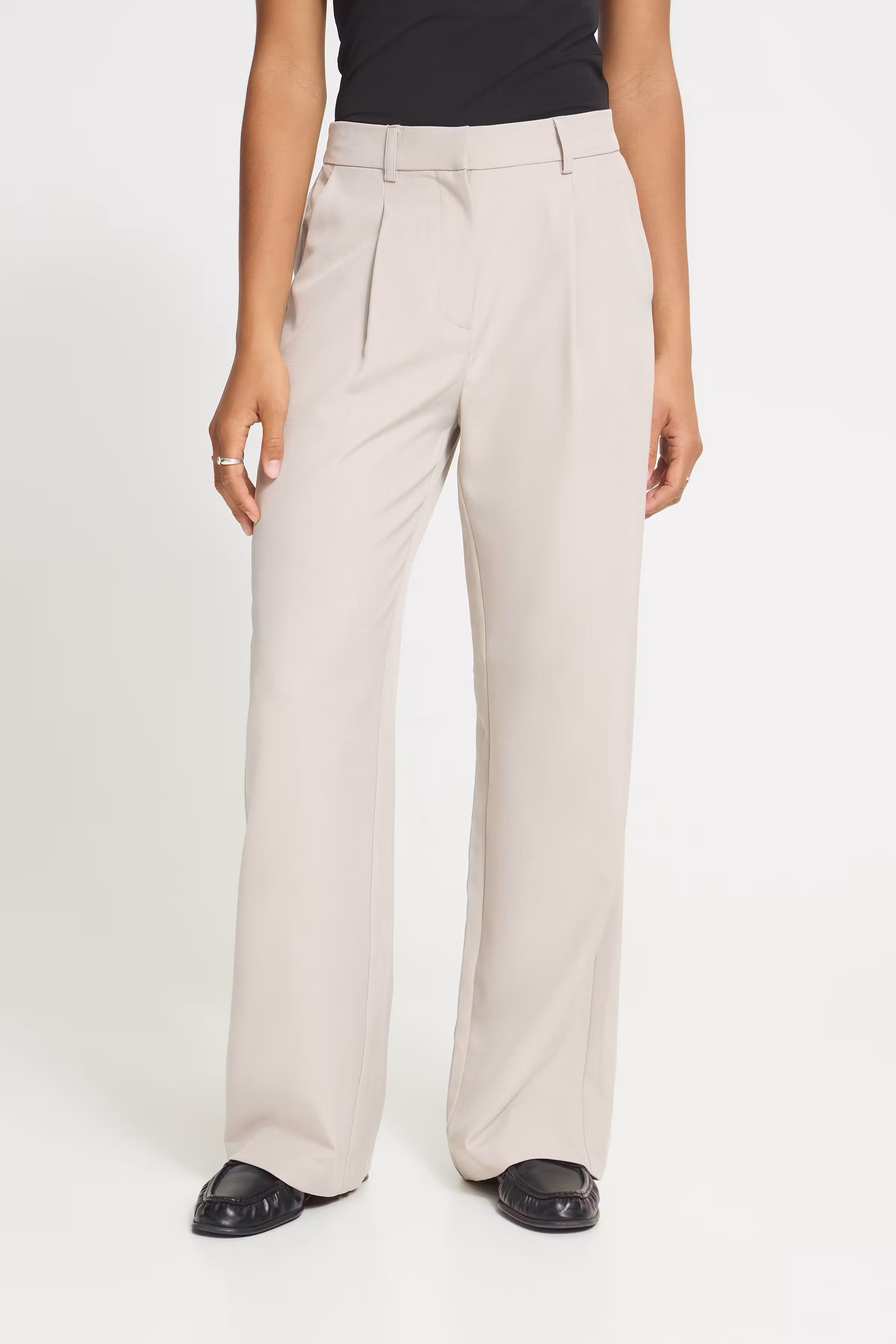 IHFAVA Wide Bukser LOOKBOOK FRONT 20125679-1500001