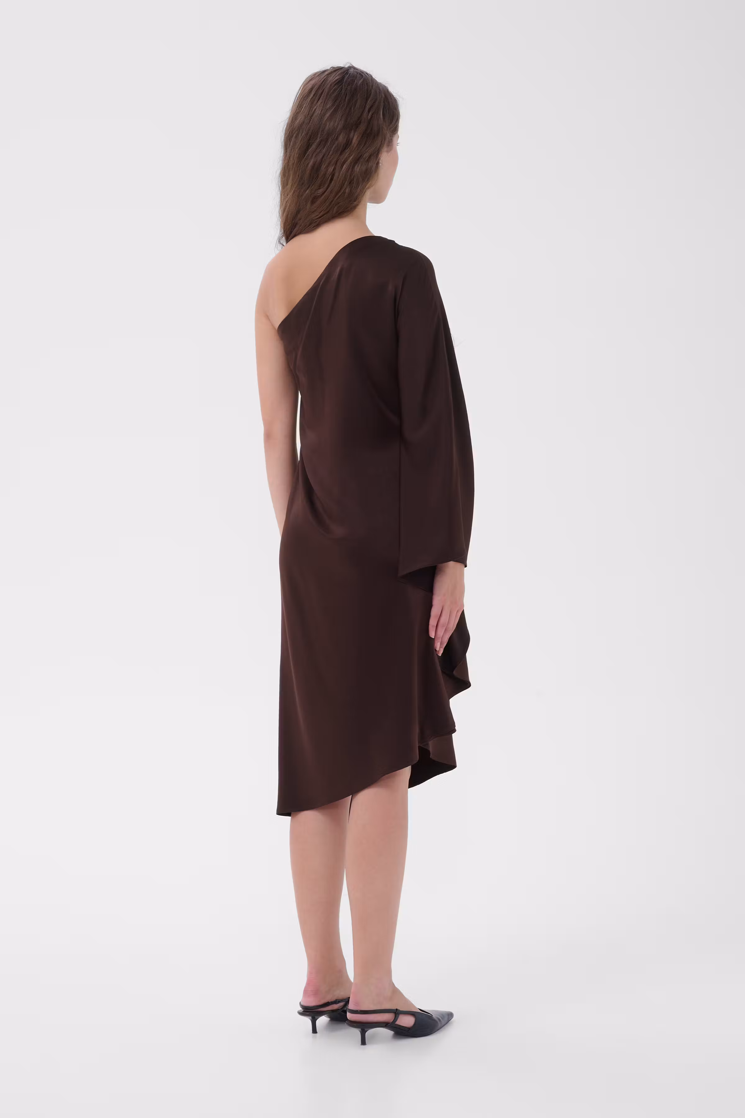 MWEstelle Asymmetrisches Satinkleid LOOKBOOK BACK 10705787-191110