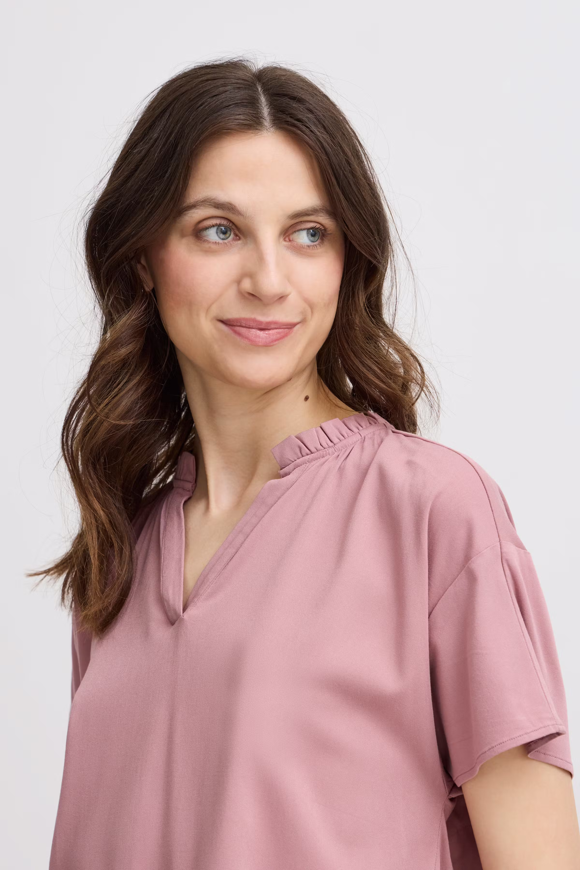 FRJUSTINA BL 1 Kortærmet bluse LOOKBOOK DETAIL 20615311-171512