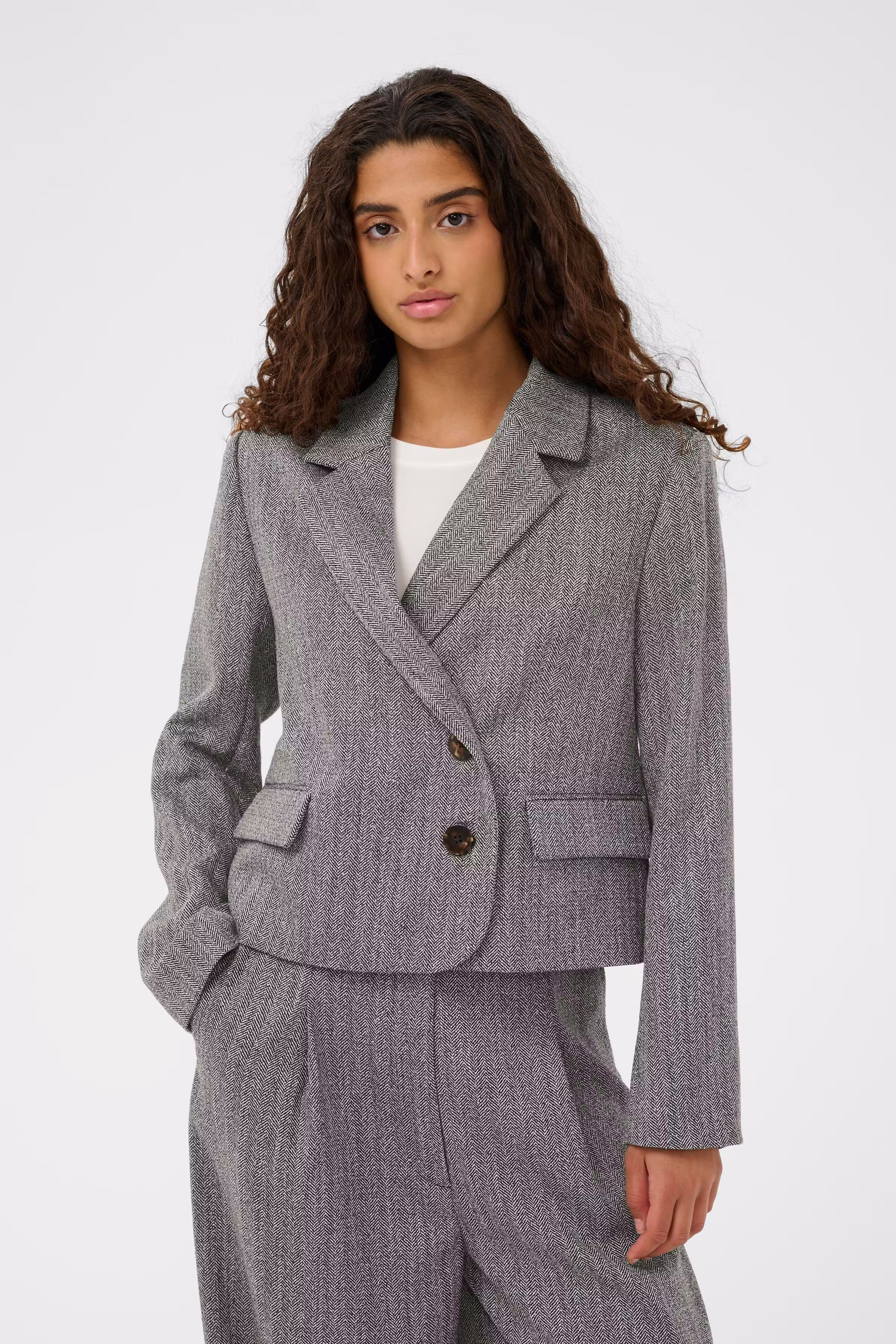 SLNanine Blazer LOOKBOOK FRONT 30408933-304513