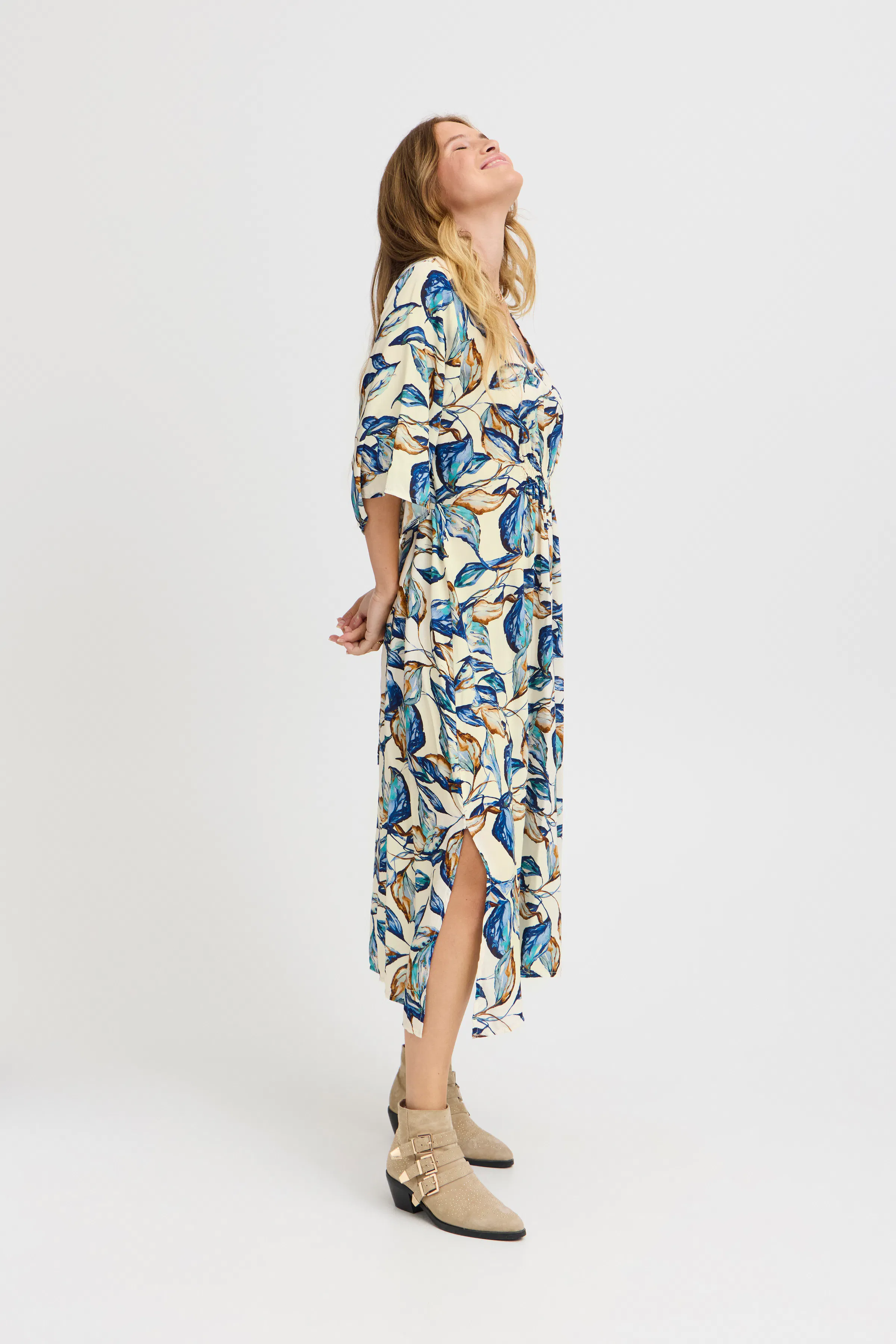 SBKASINA Kjole LOOKBOOK FRONT 22100696-193923