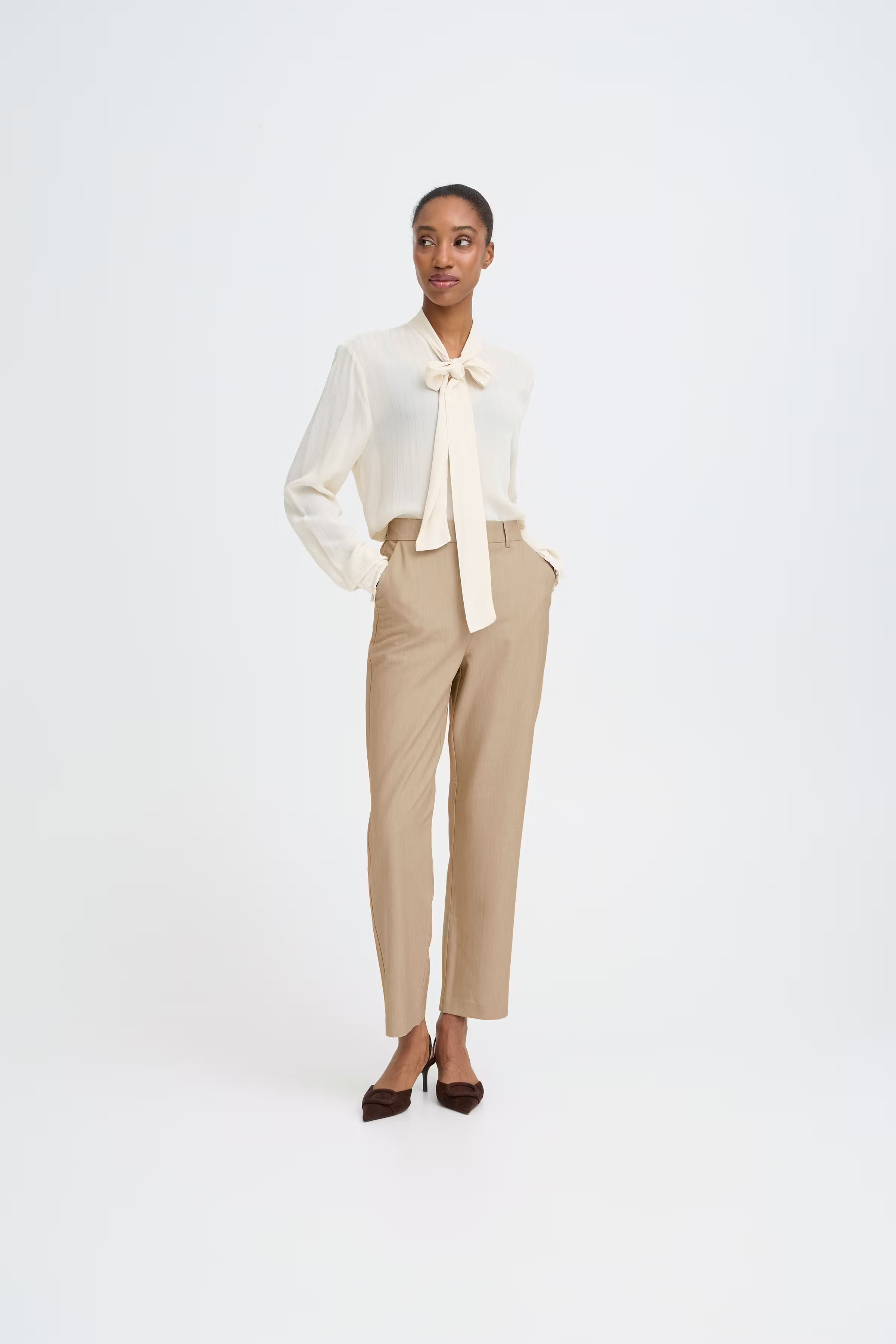 BYDANTA Hose LOOKBOOK FRONT 20816980-1513041