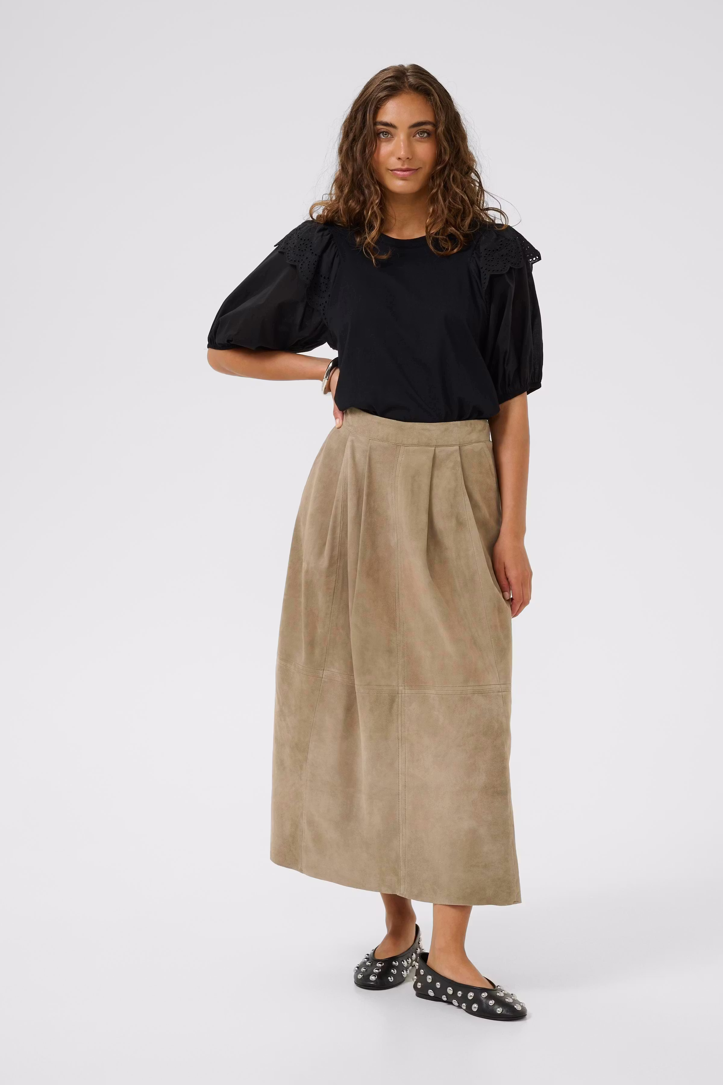 CUannemie Suede skirt LOOKBOOK FRONT 50112730-171009