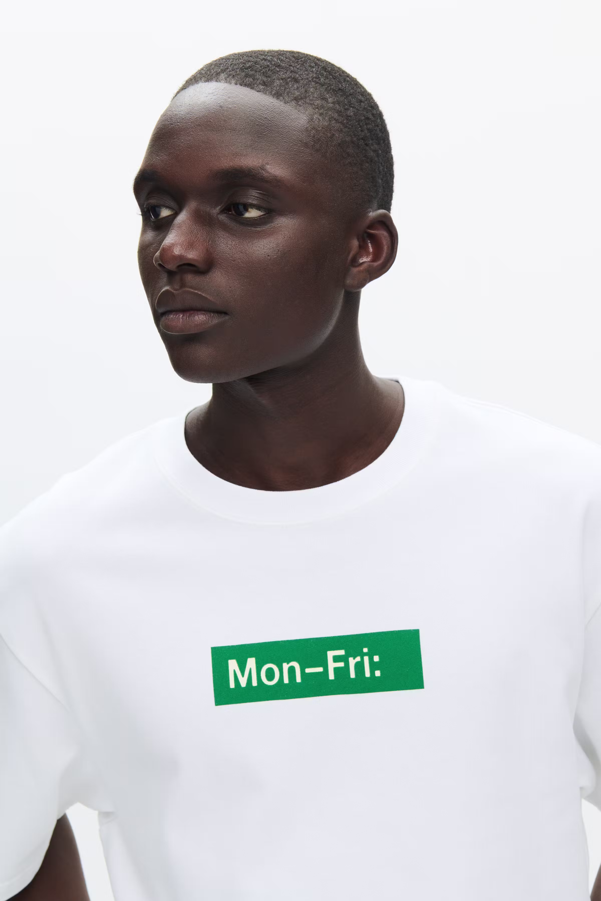 WWGary T-shirt mon-fri LOOKBOOK DETAIL 30252003-110601