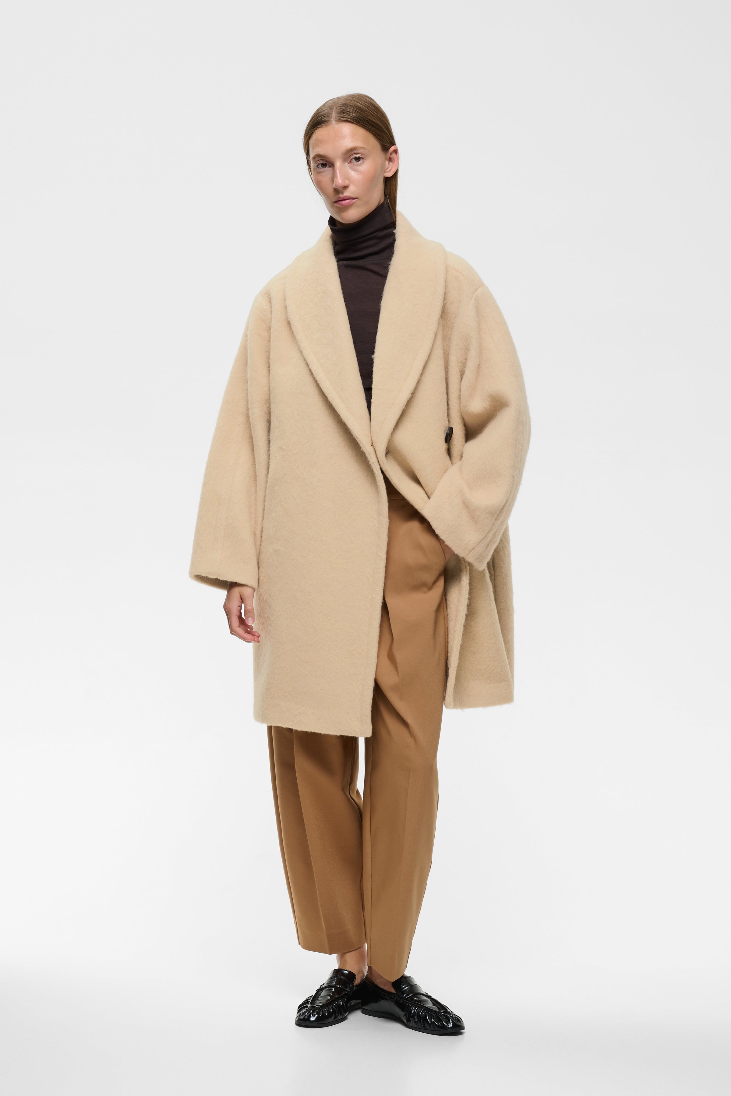 ZUZIEIW Mantel LOOKBOOK FRONT 30112657-151114