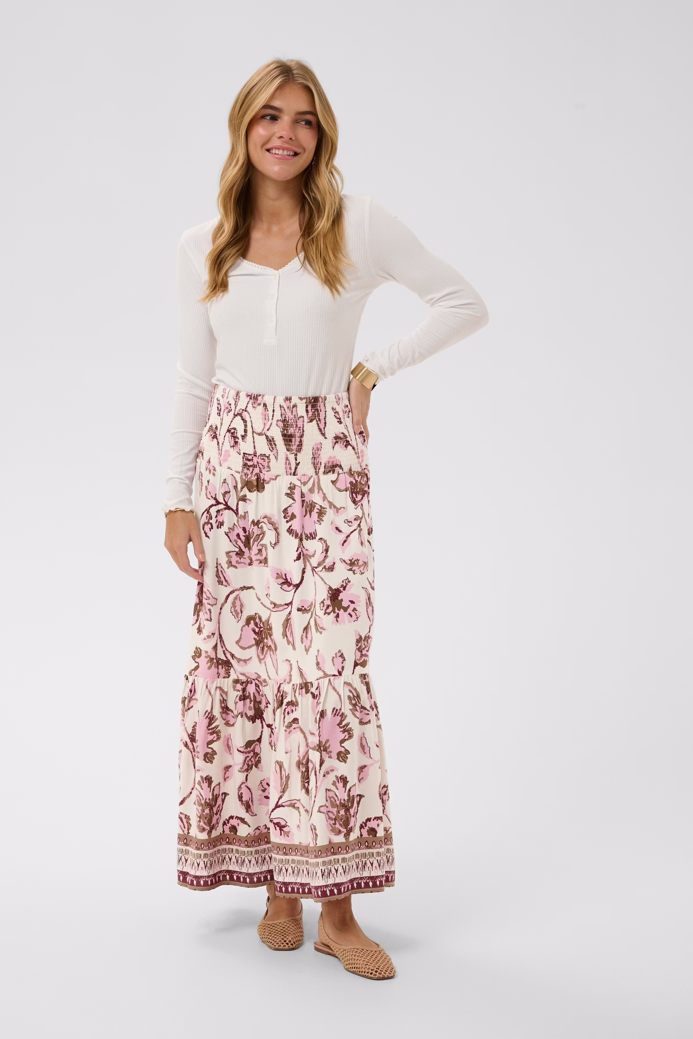 CRTiah Skirt LOOKBOOK FRONT 10612774-109215