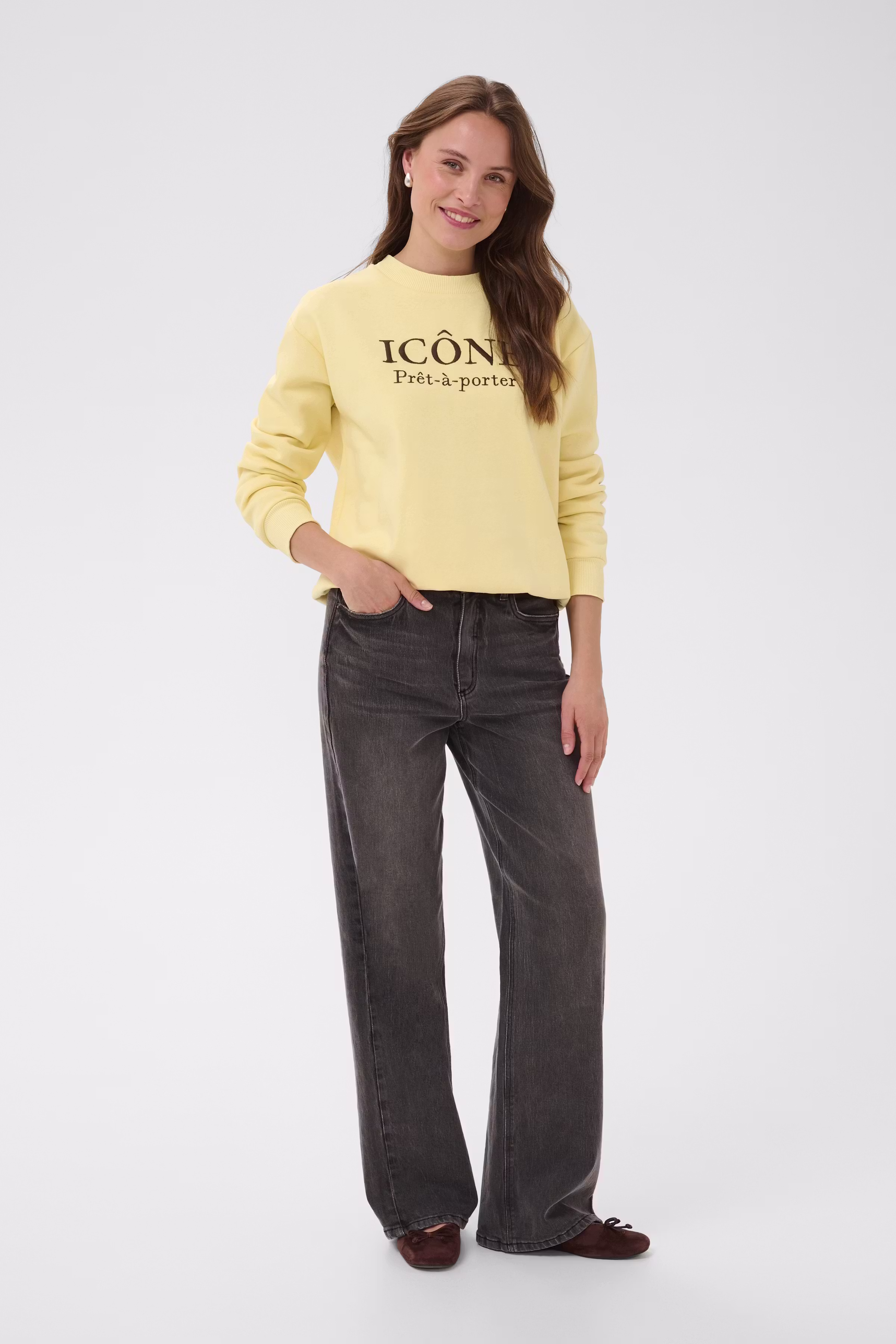 KAroseanne Sweatshirt LOOKBOOK FRONT 10511884-130822