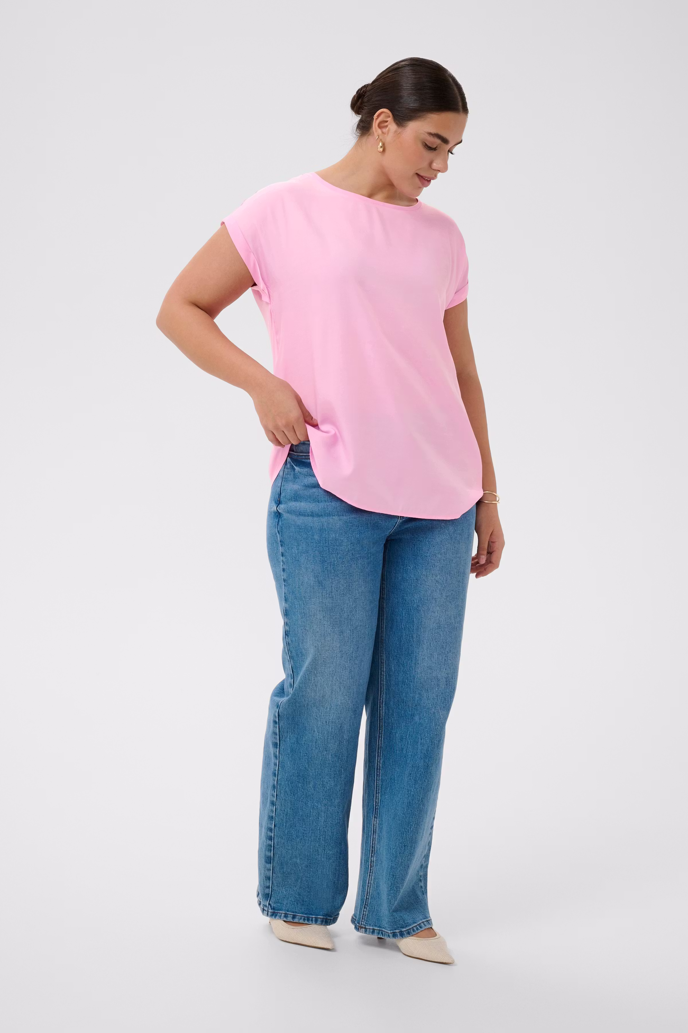 KCmilia Blouse LOOKBOOK FRONT 10583812-152218