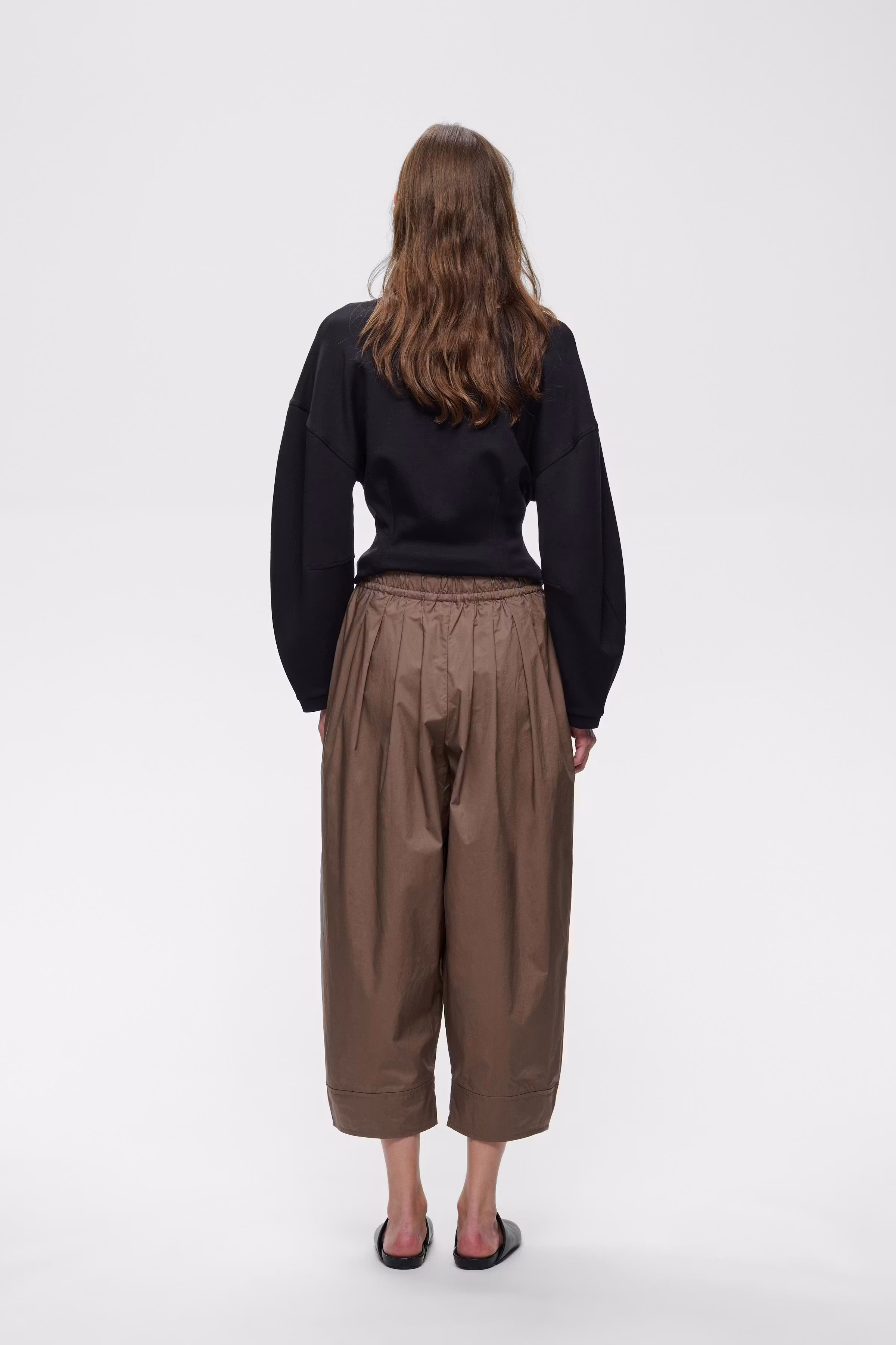 HAZEIW Trousers LOOKBOOK BACK 30112711-181307