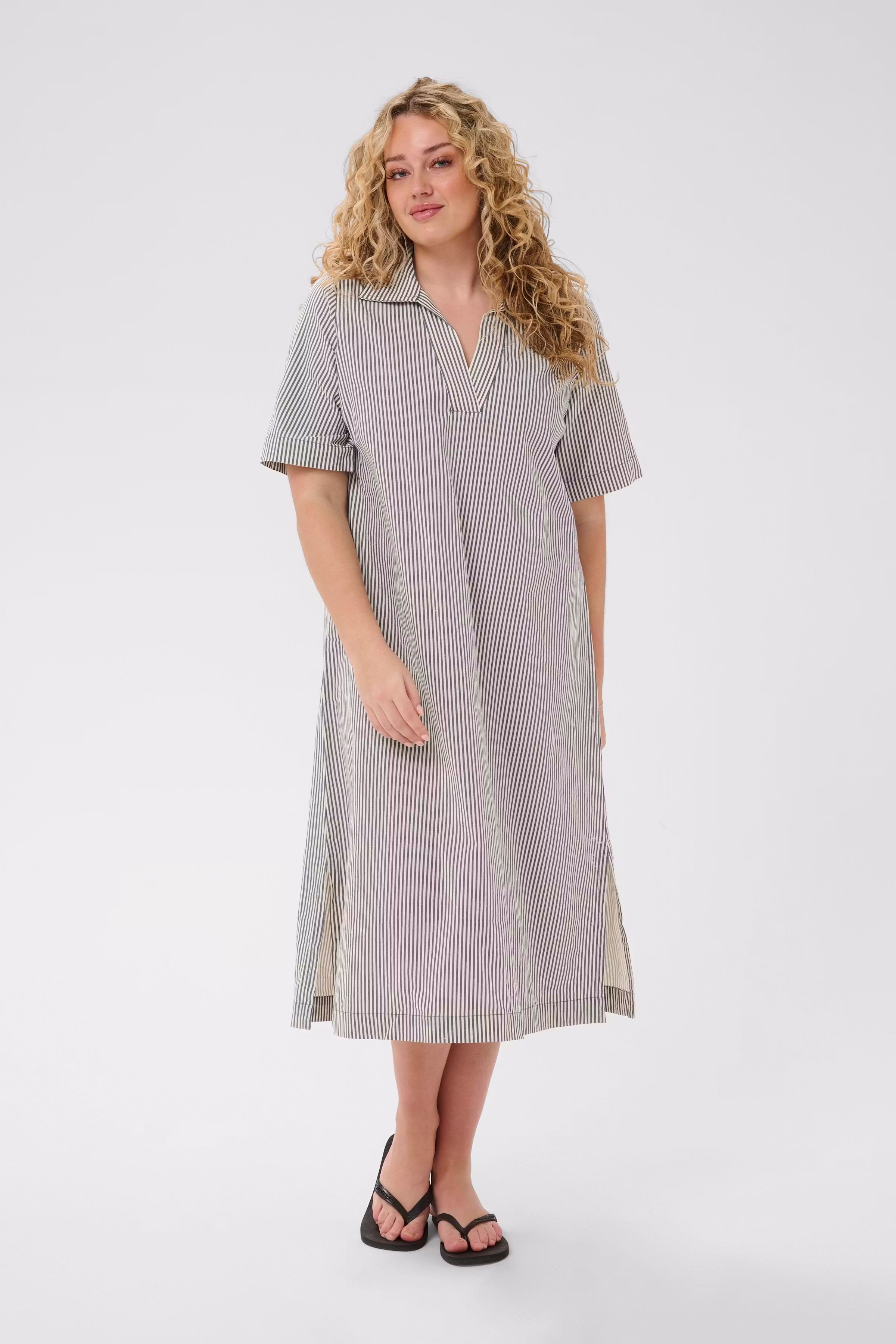 KCnana Kleid LOOKBOOK FRONT 10583969-106298