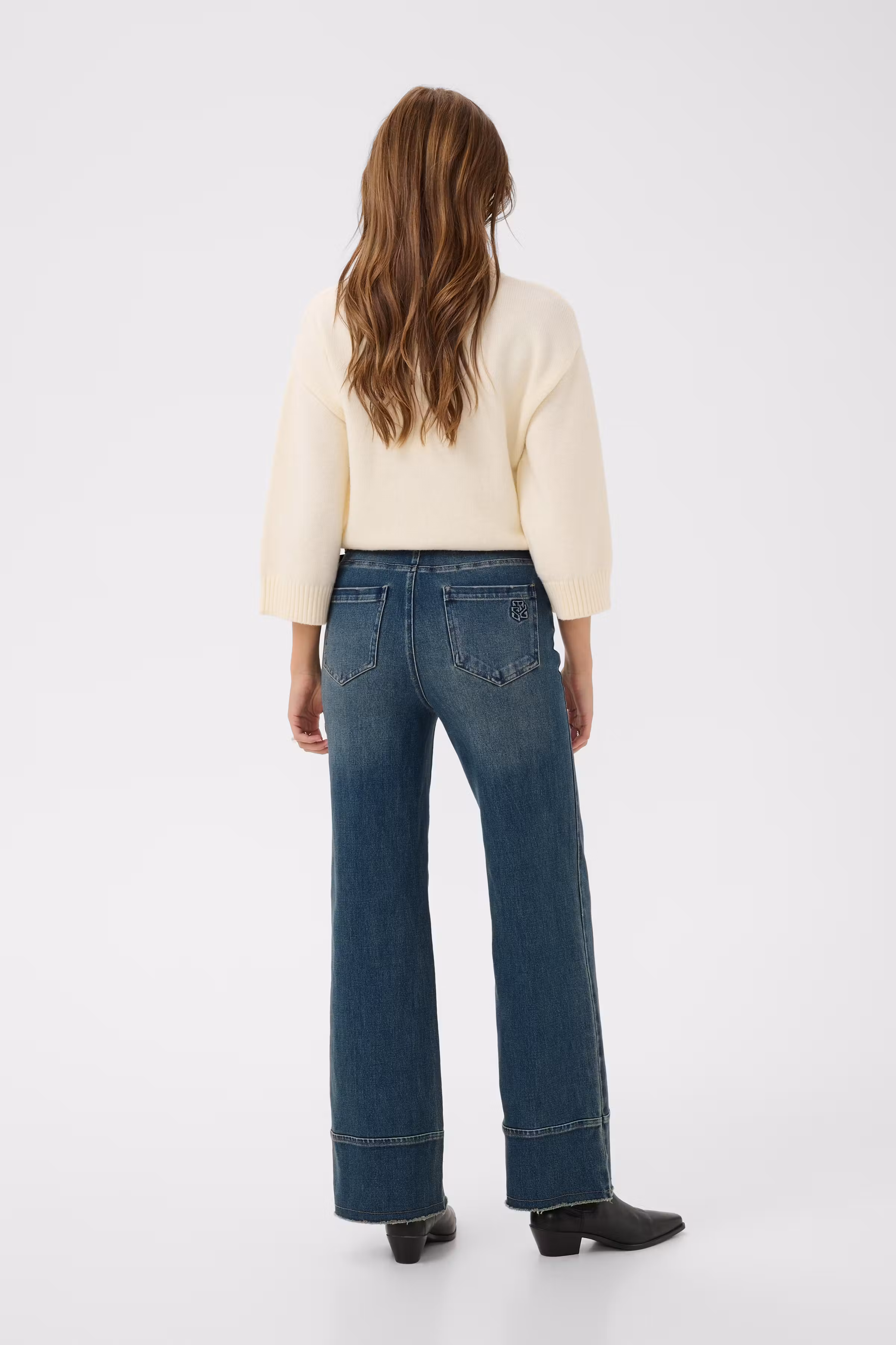 UgiaSZ Jeans LOOKBOOK BACK 30515571-600104