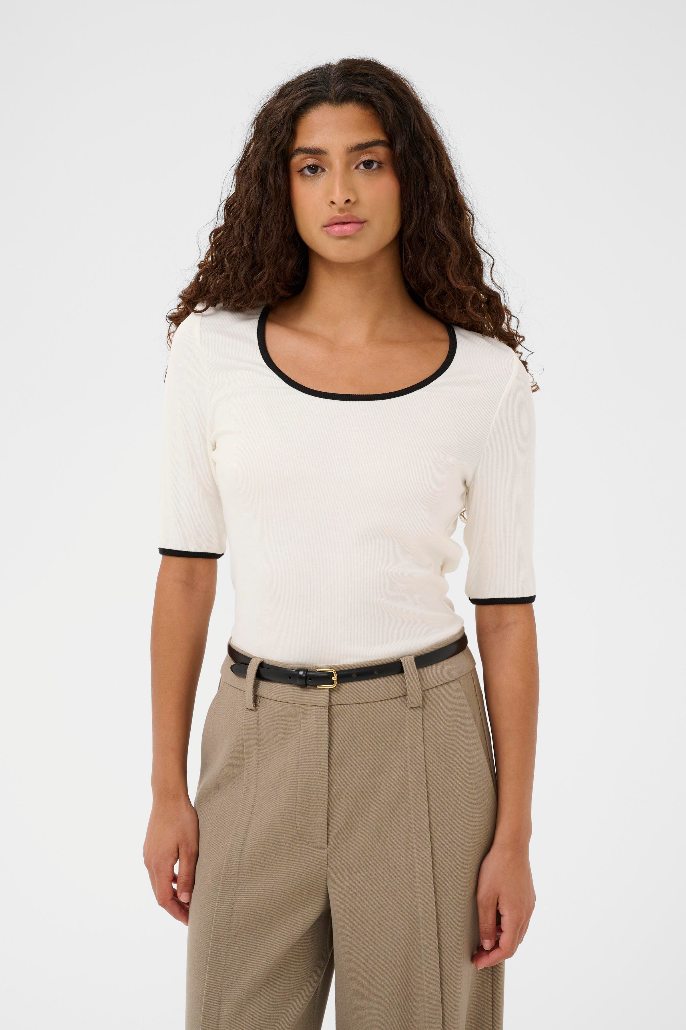 SLNaida T-shirt LOOKBOOK FRONT 30408151-111001