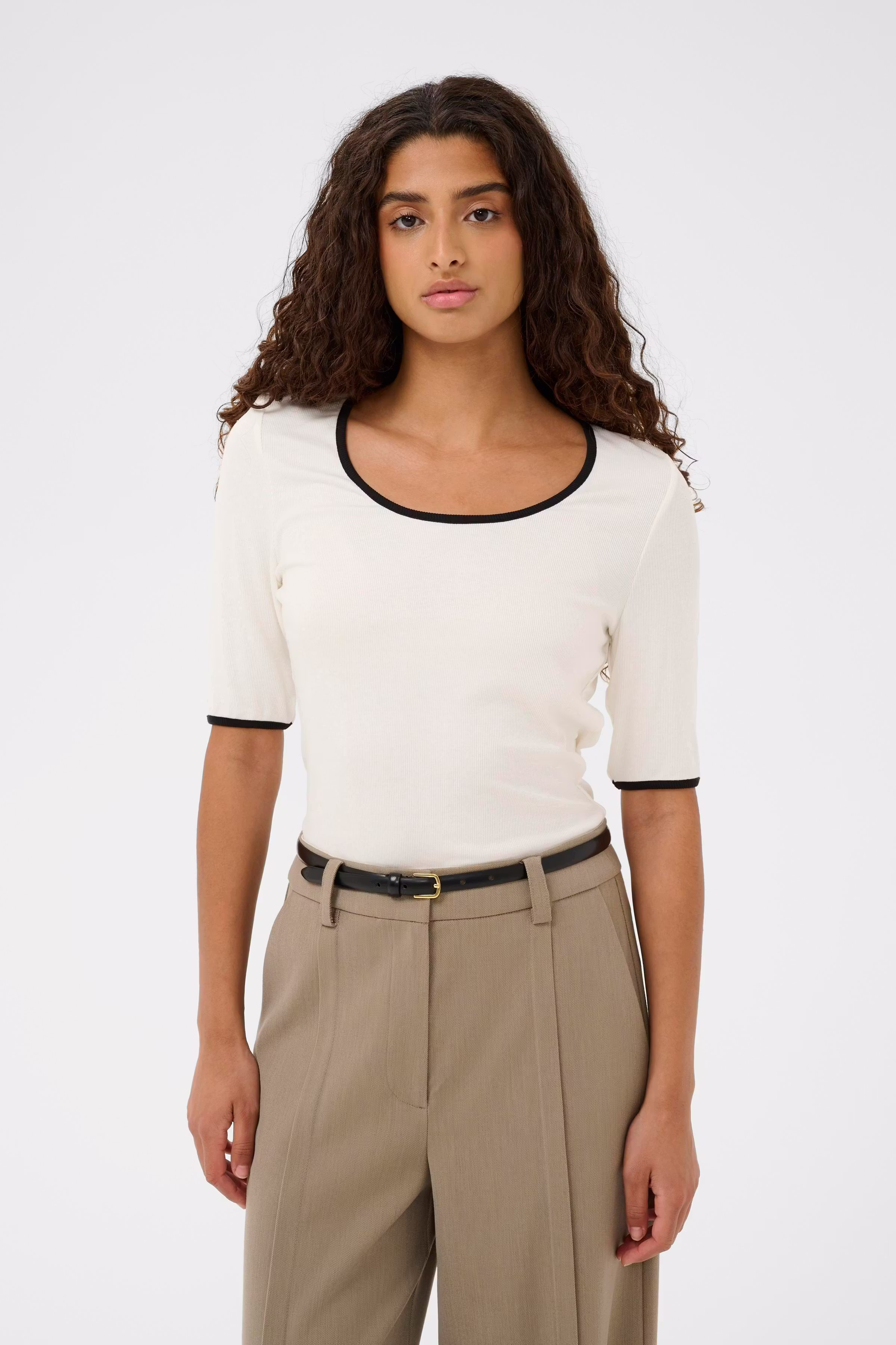 SLNaida T-shirt LOOKBOOK FRONT 30408151-111001