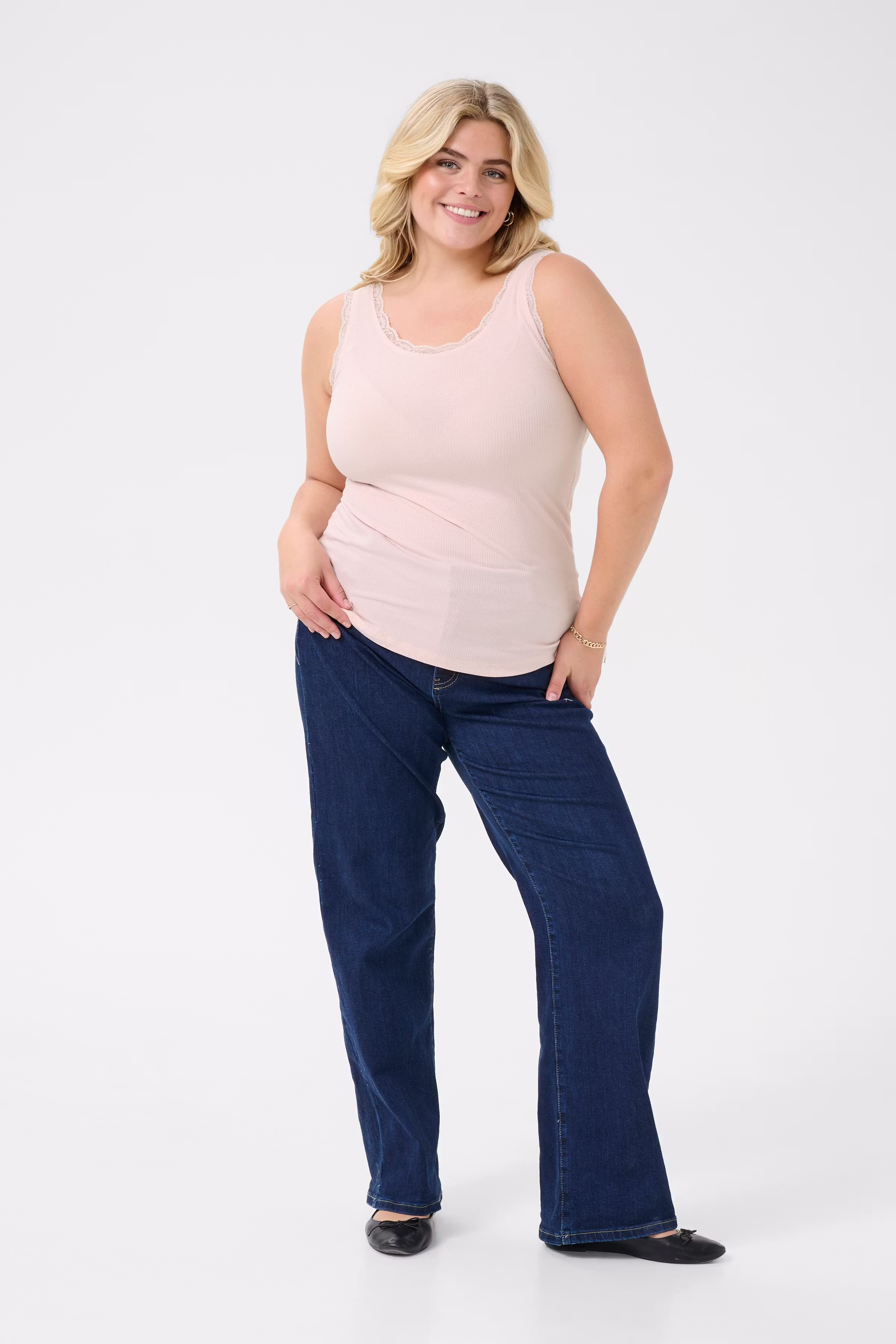 KComia T-shirt LOOKBOOK FRONT 10583468-141905