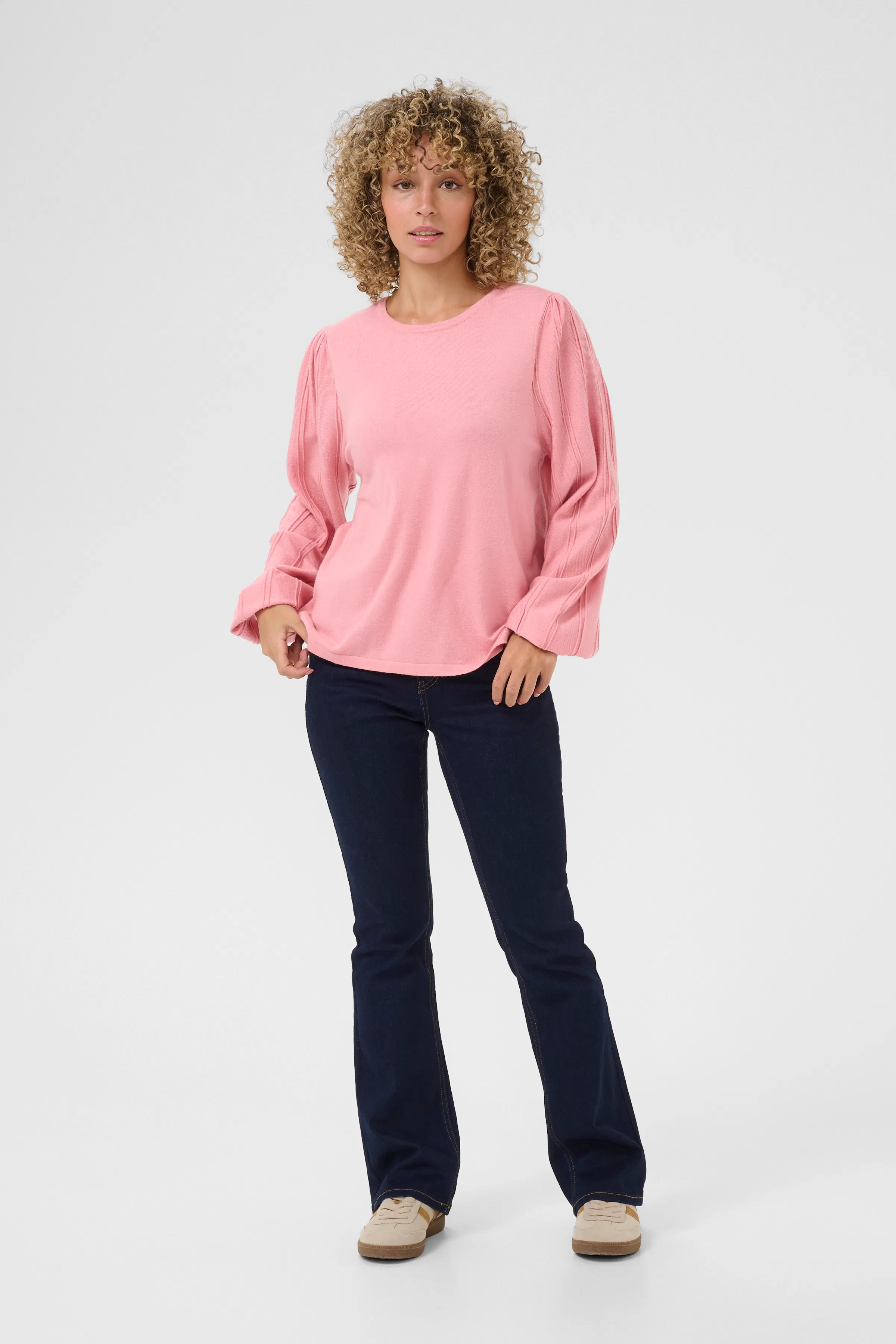 CRDela Pullover LOOKBOOK FRONT 10613230-151614