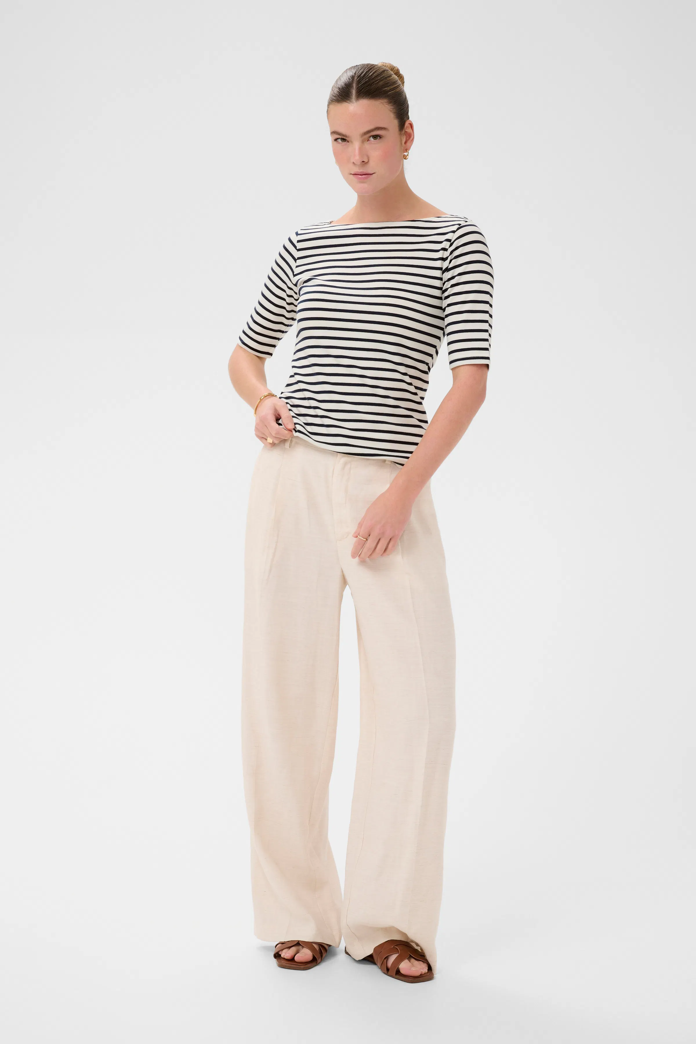 KAliddy T-shirt LOOKBOOK FRONT 10511832-109526