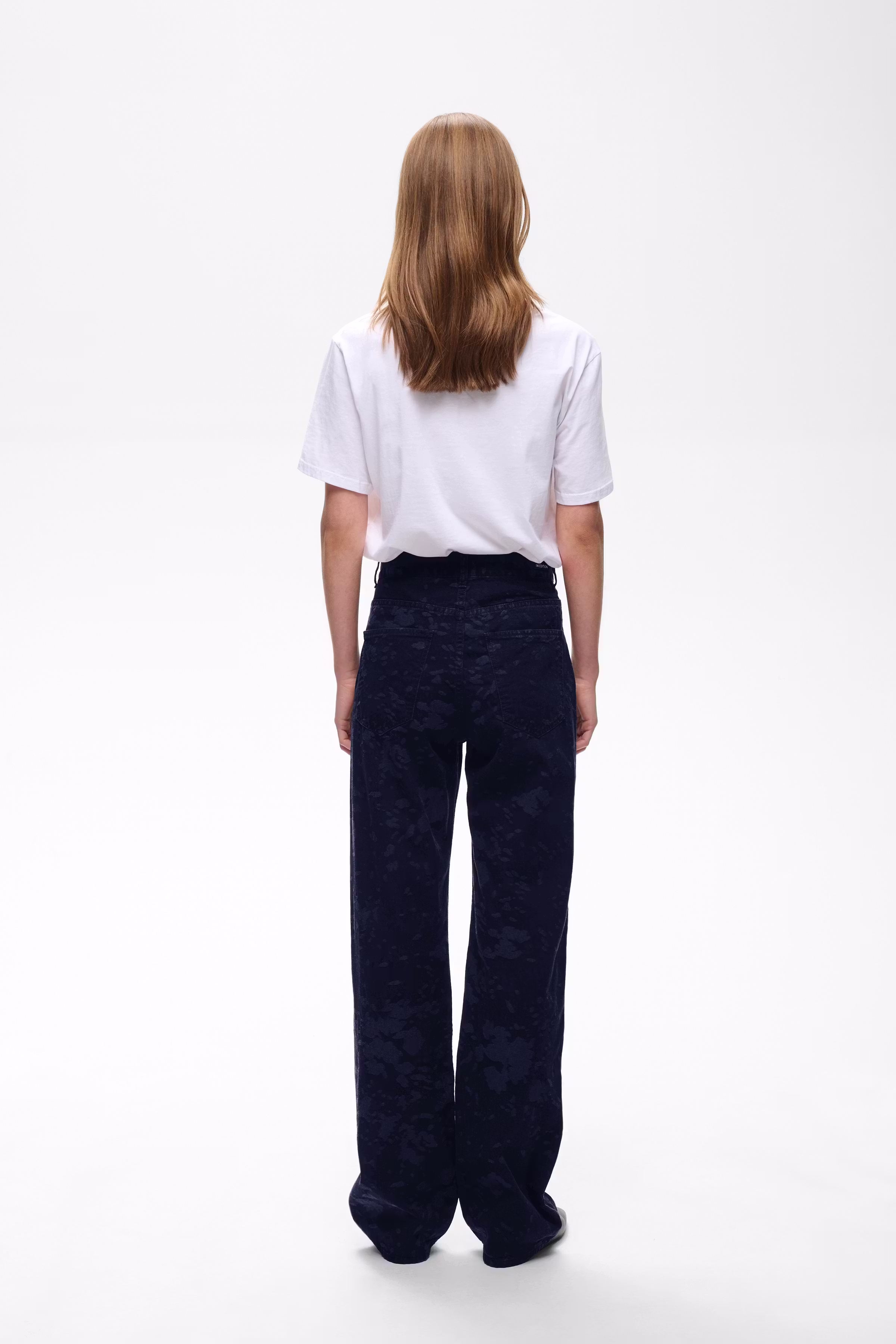 GILDAIW Jeans LOOKBOOK BACK 30112610-900009035