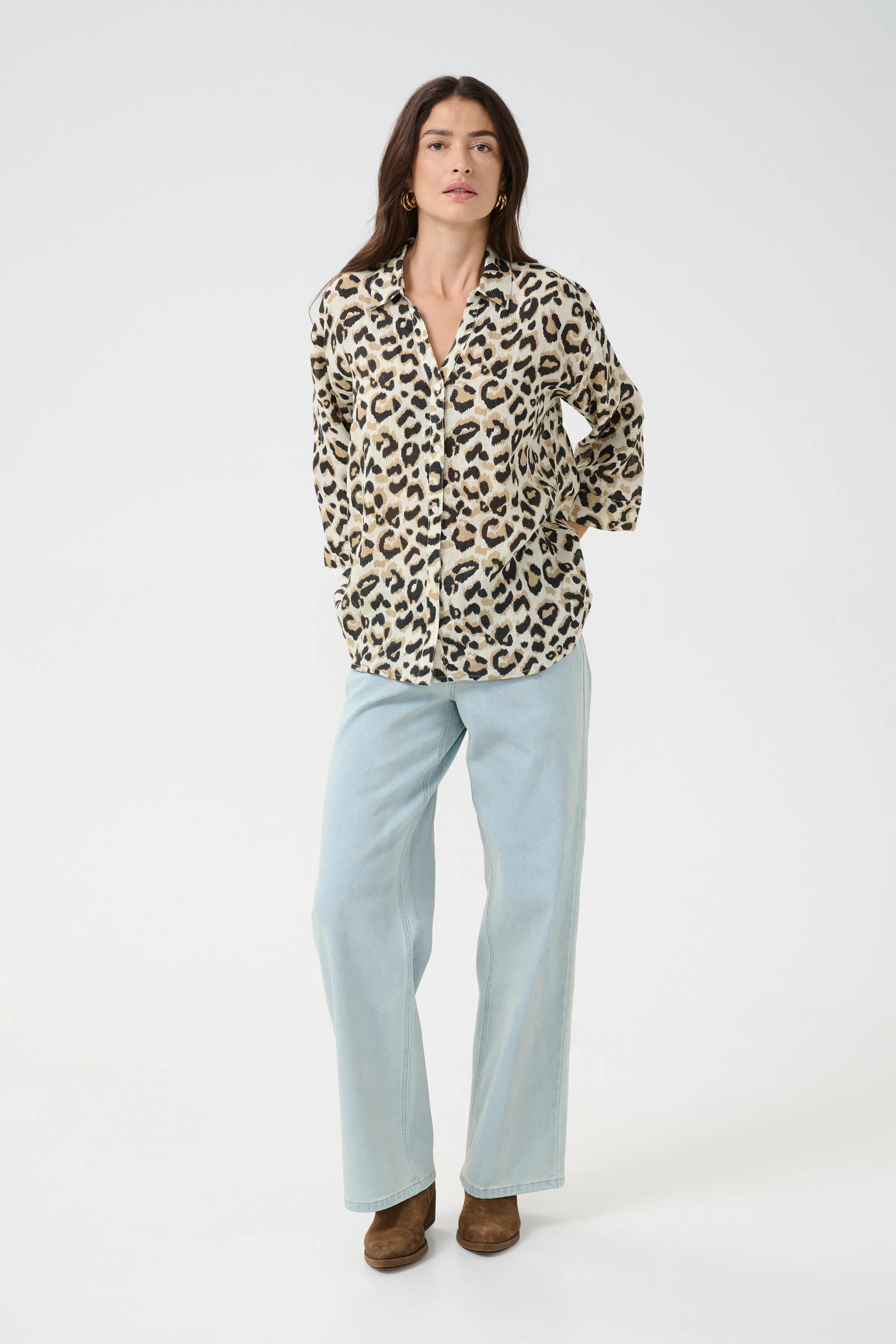 CRBellis Linen Shirt LOOKBOOK FRONT 10612267-107352