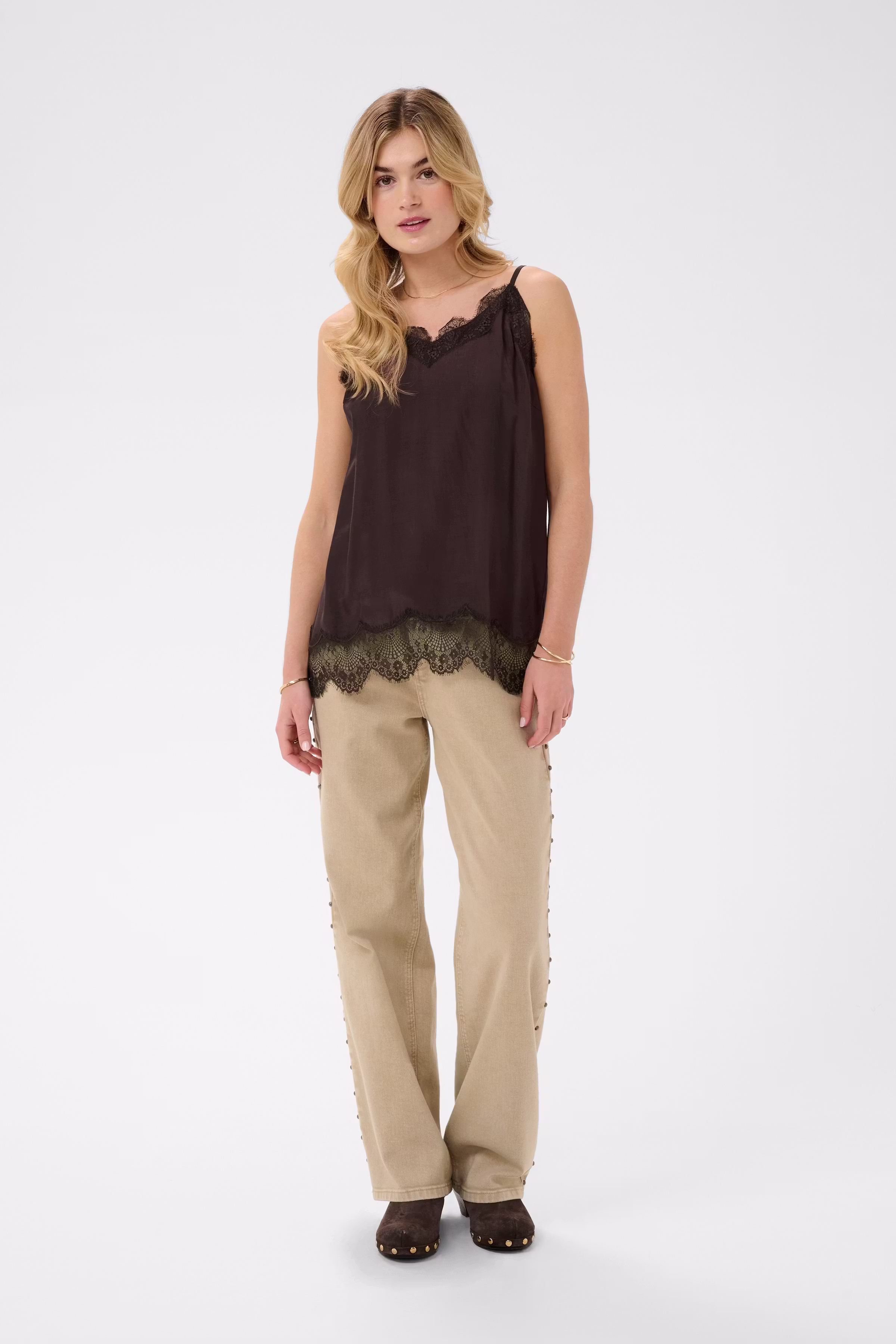 CRTriniti Blouse LOOKBOOK FRONT 10615350-191016