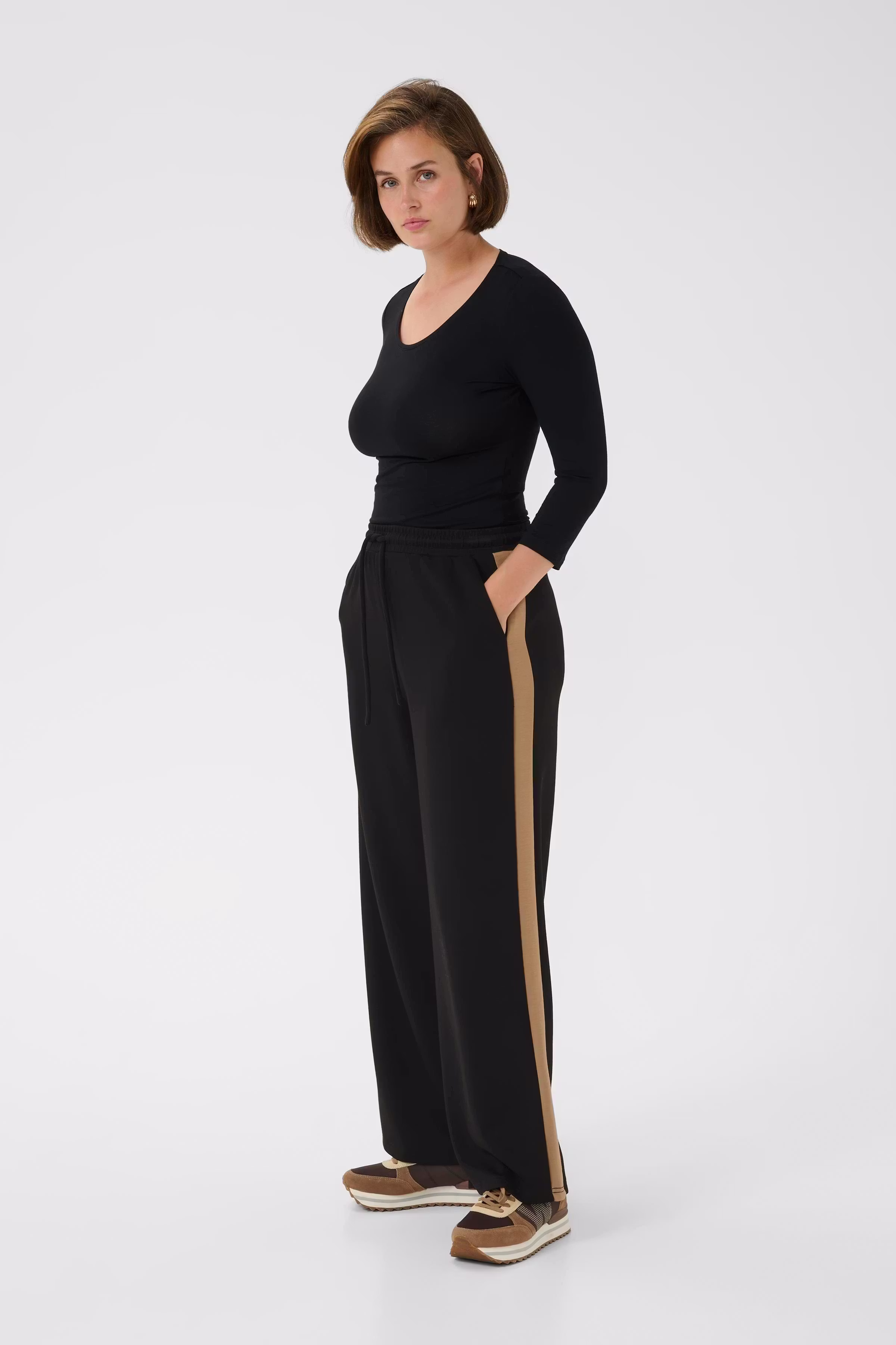 BPtrudy Trousers LOOKBOOK FRONT 40200050-108656