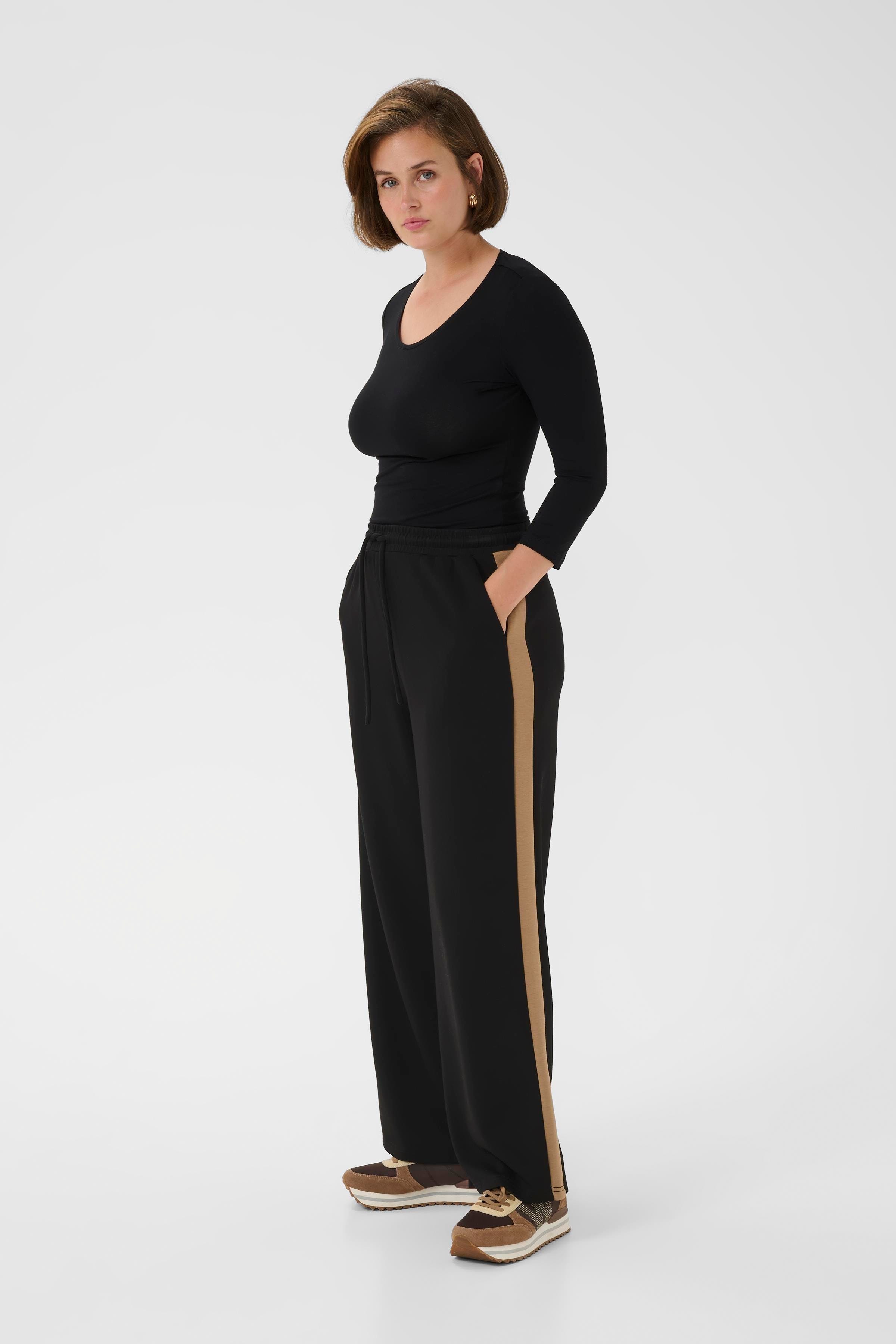 BPtrudy Bukser LOOKBOOK FRONT 40200050-108656