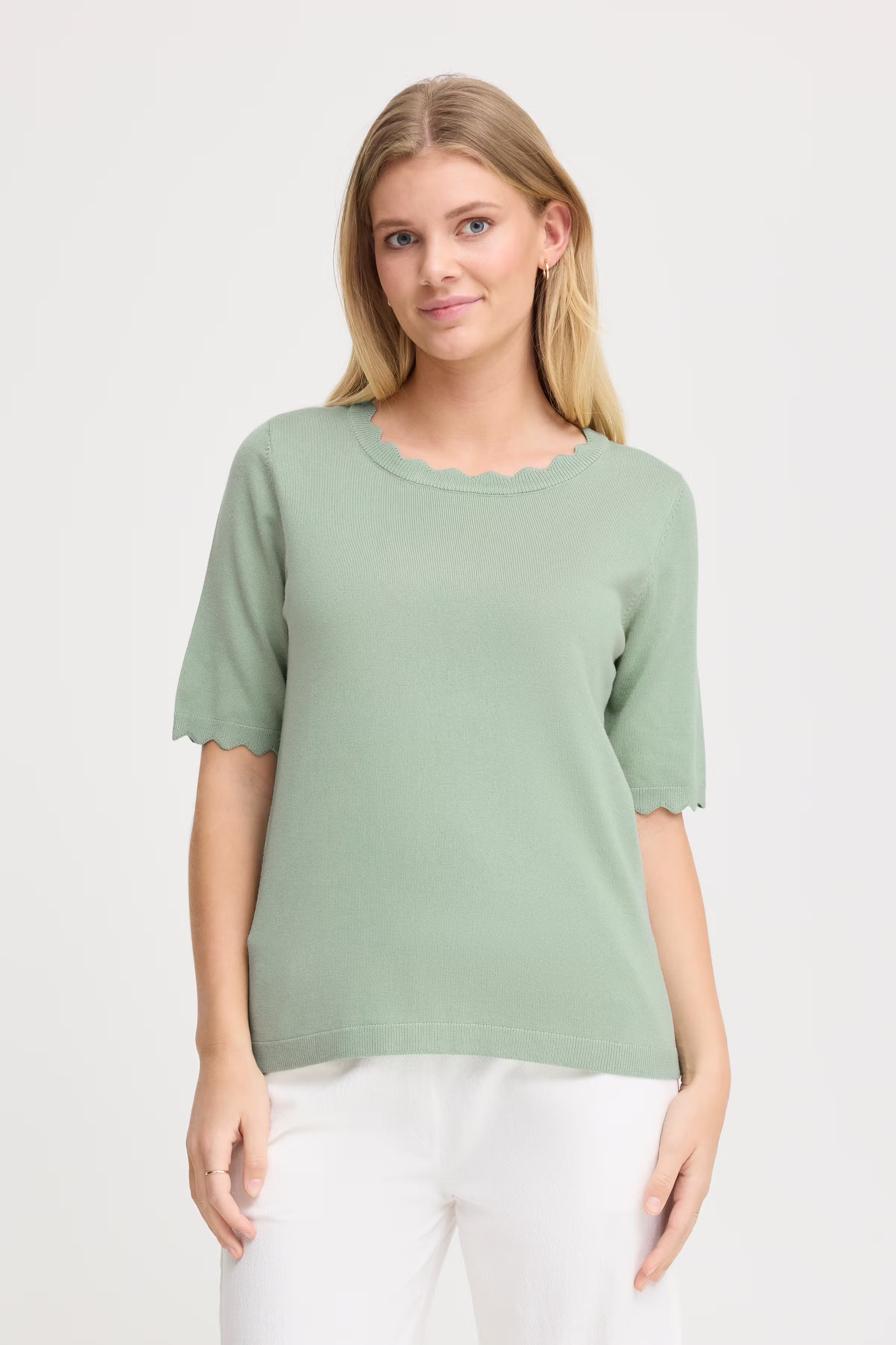 FRCLIA Pullover LOOKBOOK FRONT 20614081-165808