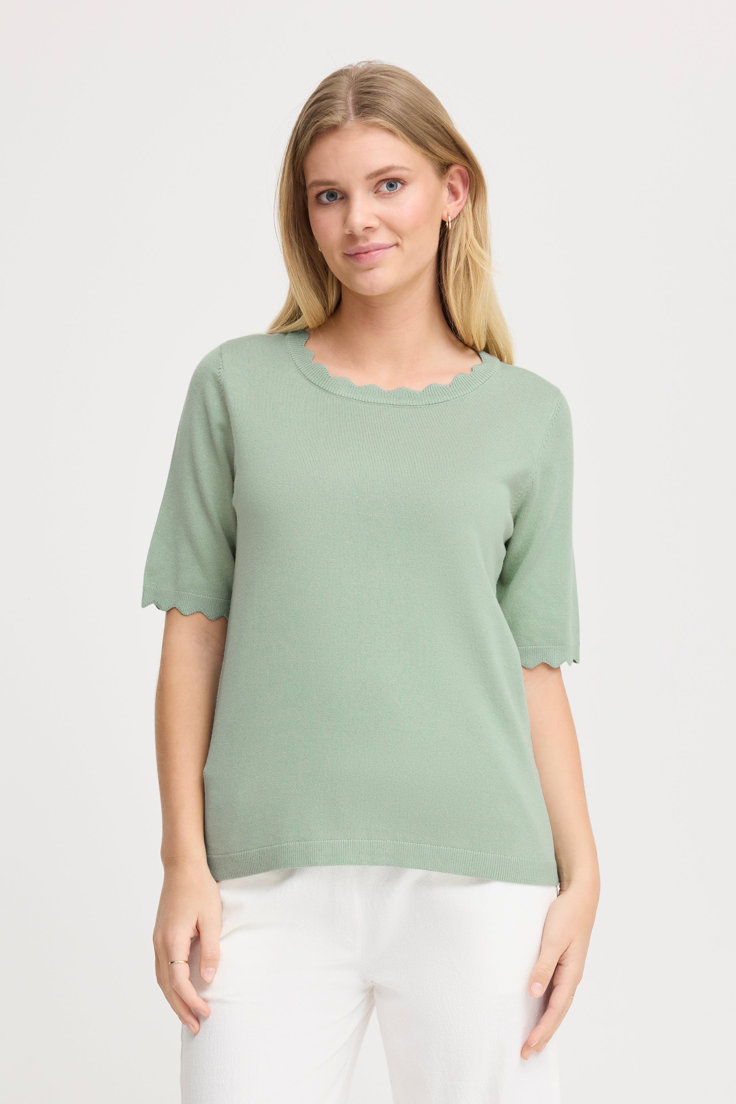 FRCLIA Pullover LOOKBOOK FRONT 20614081-165808