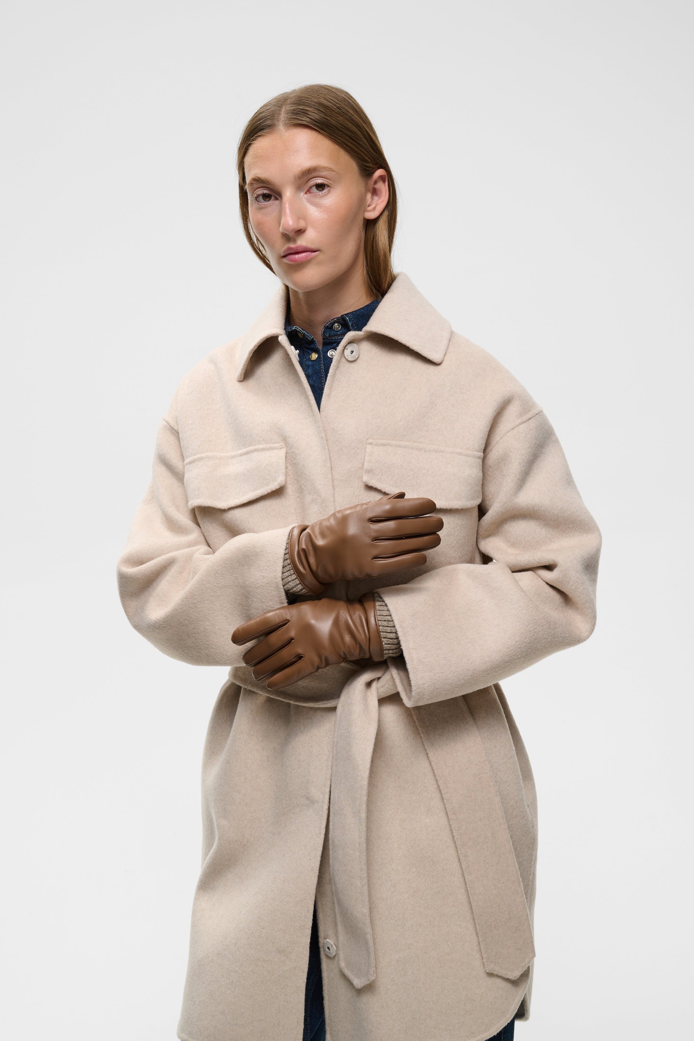 ANNISAIW Handsker LOOKBOOK FRONT 30112993-181421