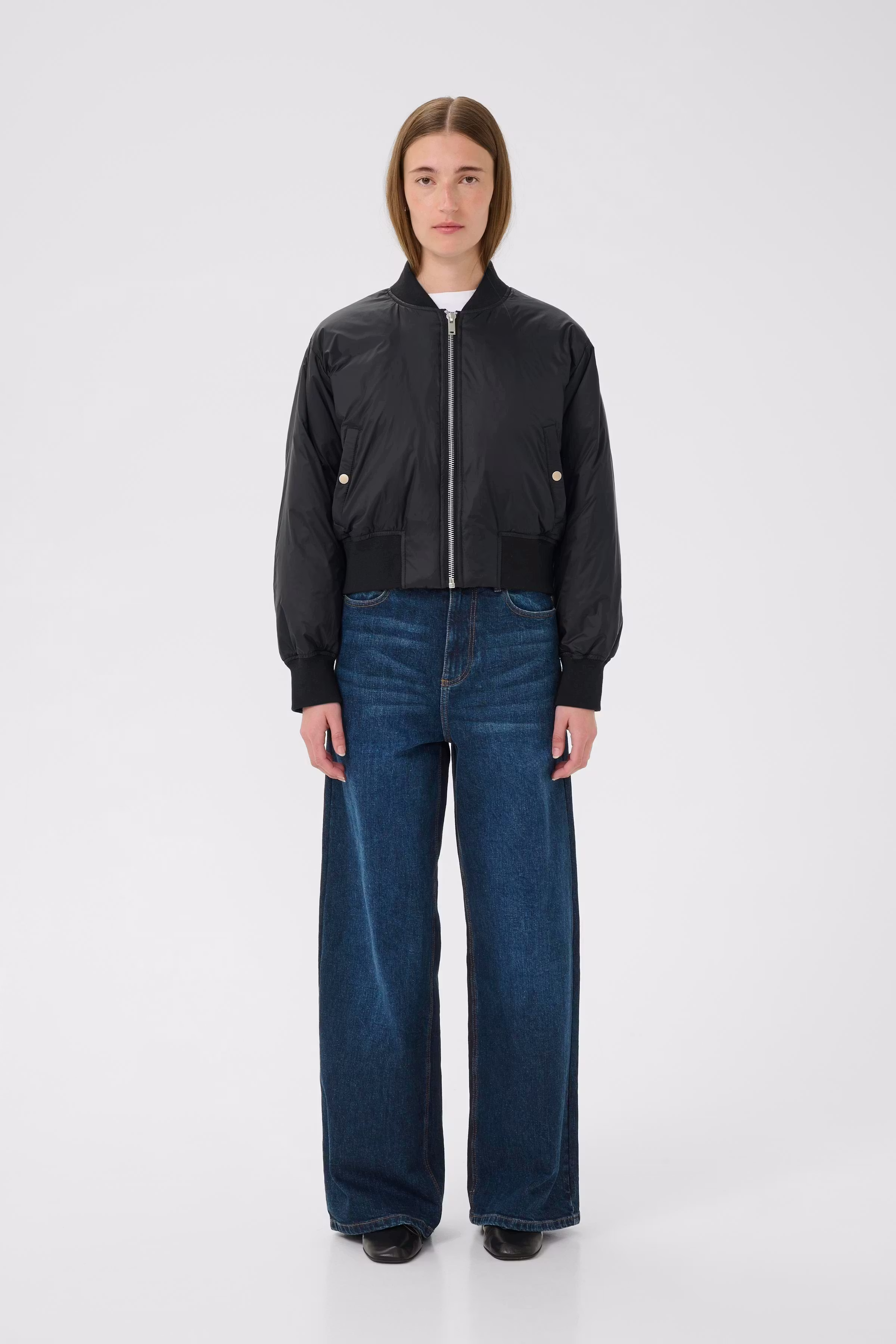 KialinnIW Cropped bomber jas LOOKBOOK FRONT 30110657-194008