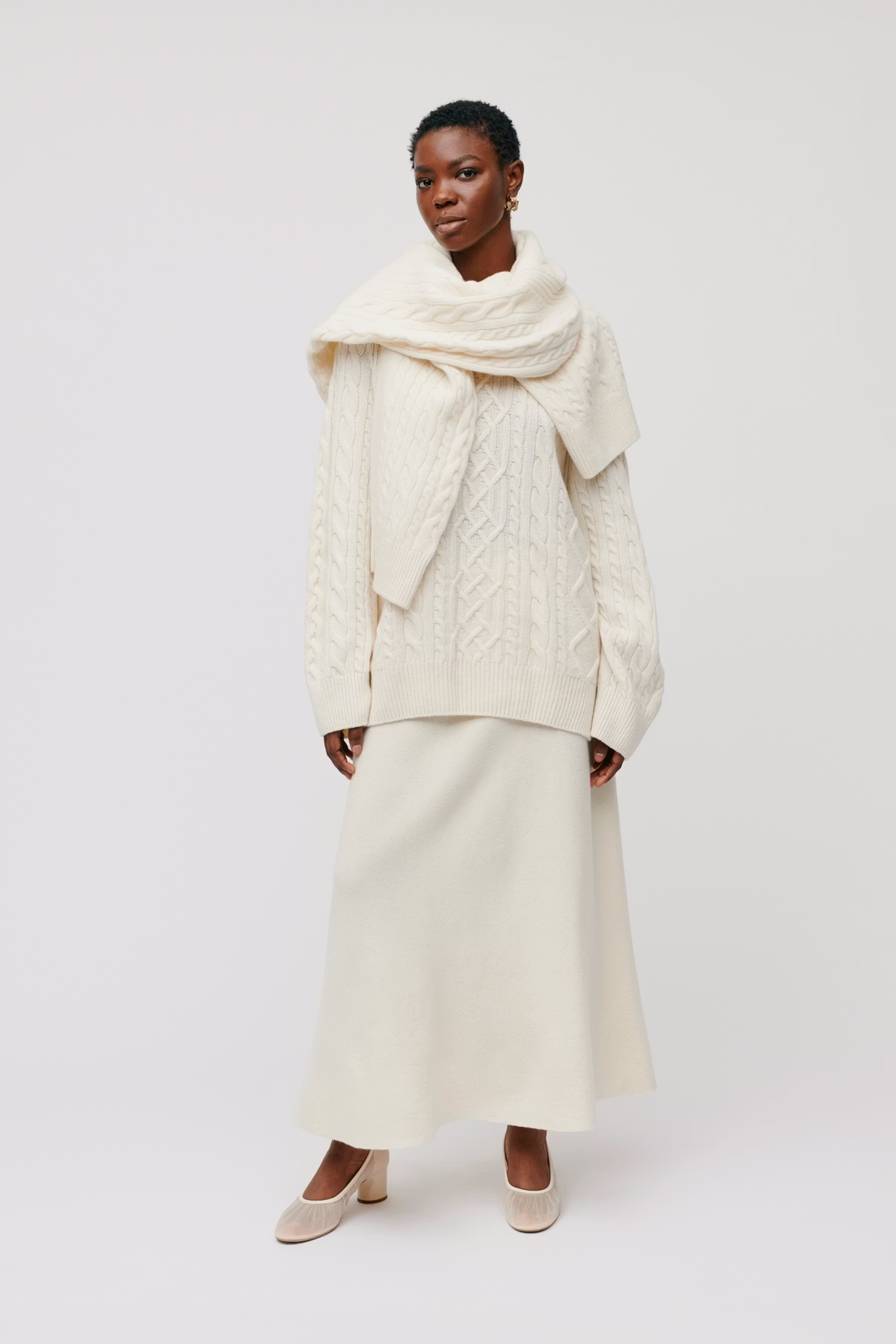 KLARINA Pullover LOOKBOOK FRONT 30600377-WH020