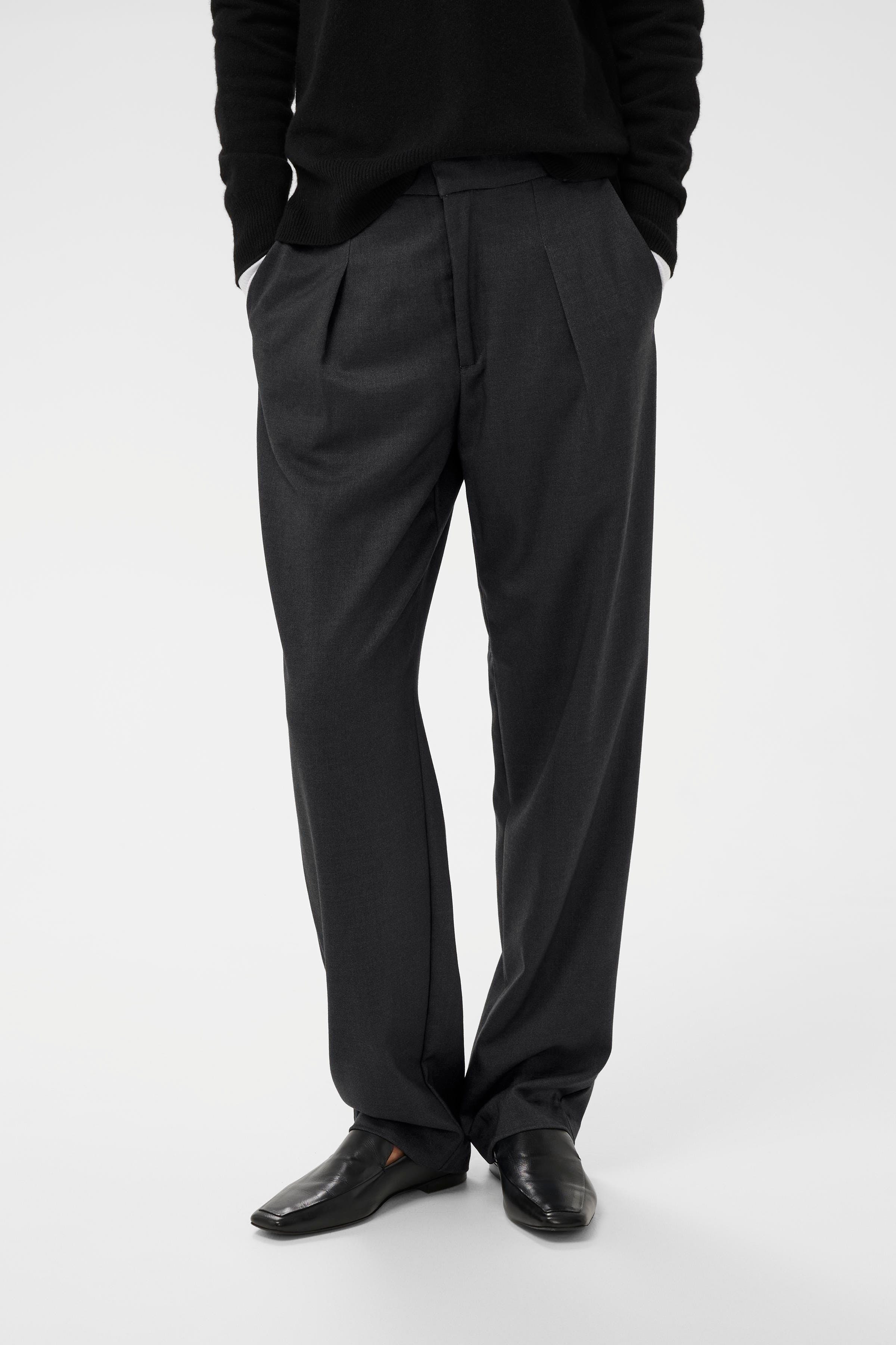 YuktaIW Hose LOOKBOOK FRONT 30111161-301744