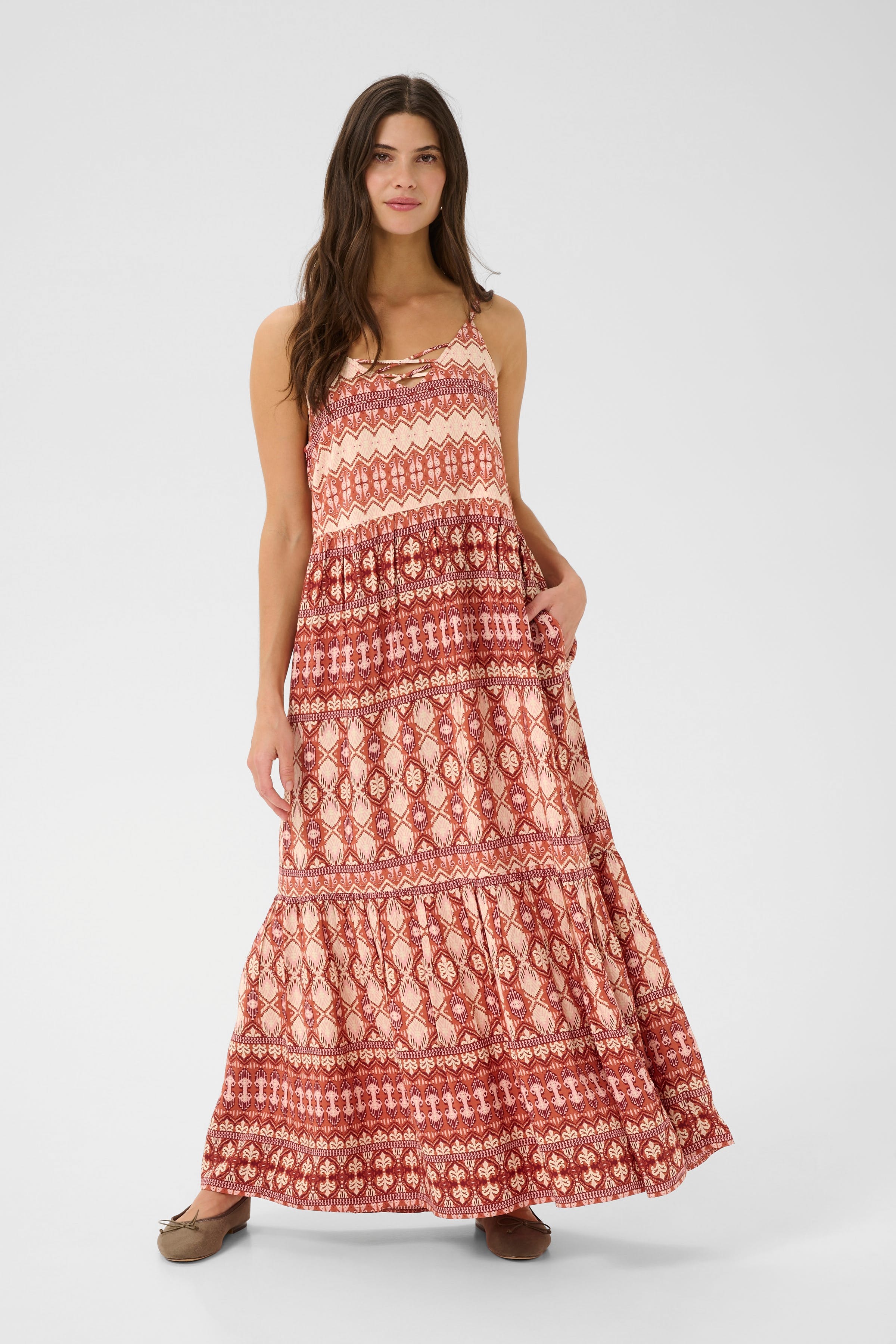 CRTiah Kjole LOOKBOOK FRONT 10613605-107520