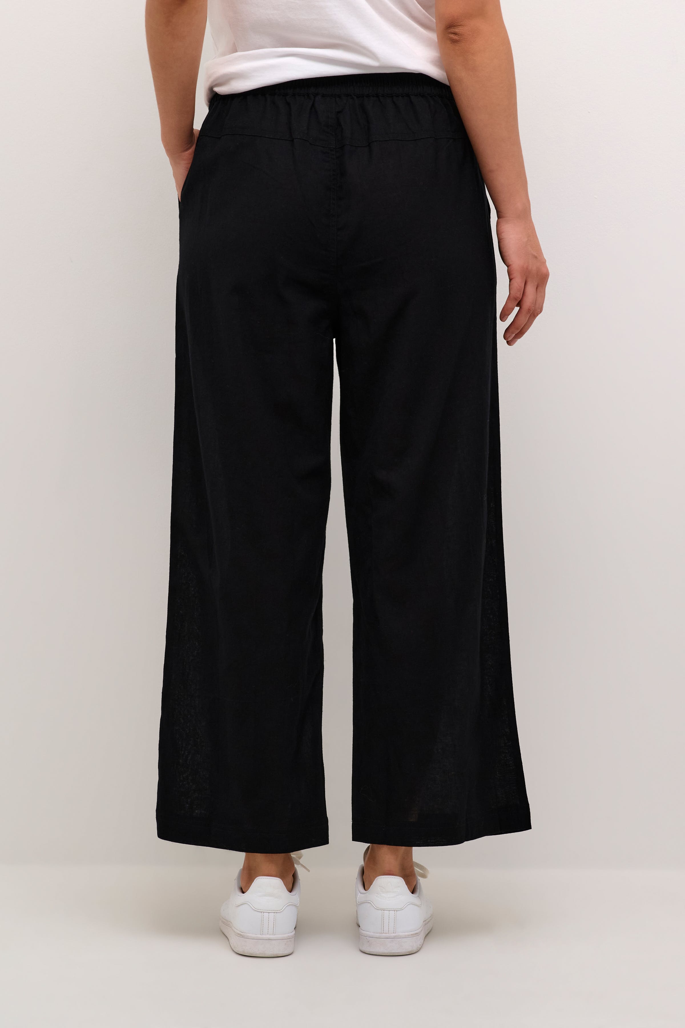 KAvigga Linen Trousers LOOKBOOK BACK 10508815-100121