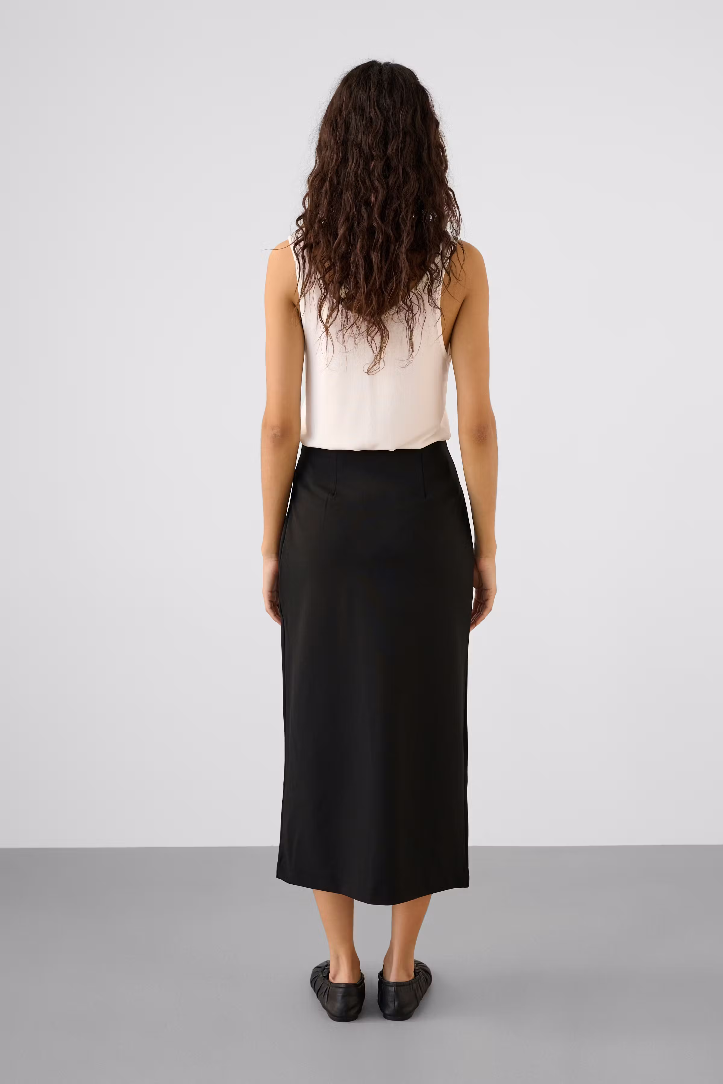 SLBea Skirt LOOKBOOK BACK 30407315-194008