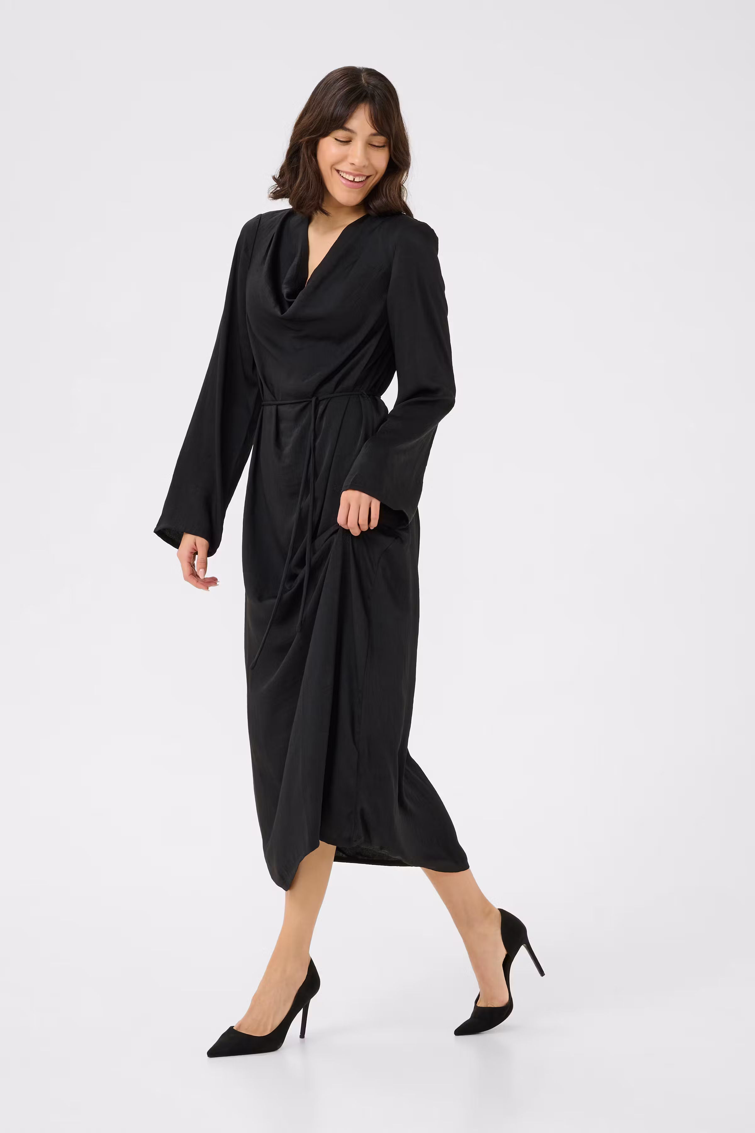 KAariel Kjole LOOKBOOK FRONT 10510222-100121