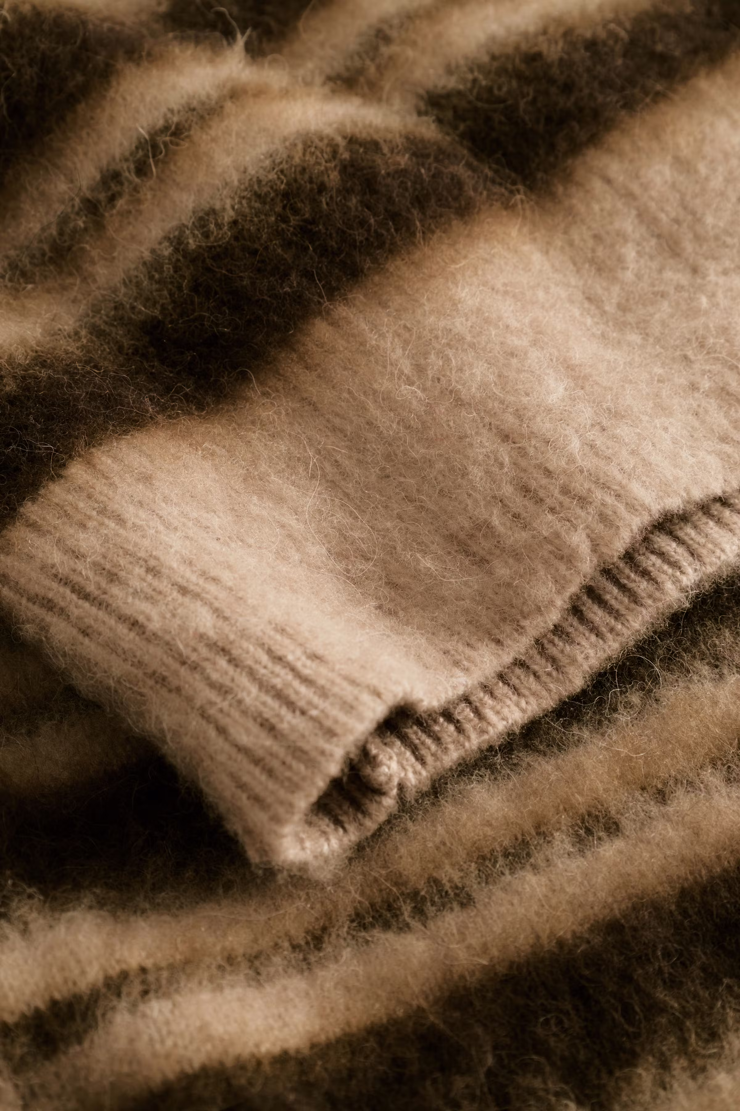 WWEnker Pullover PACK DETAIL 30251773-304410