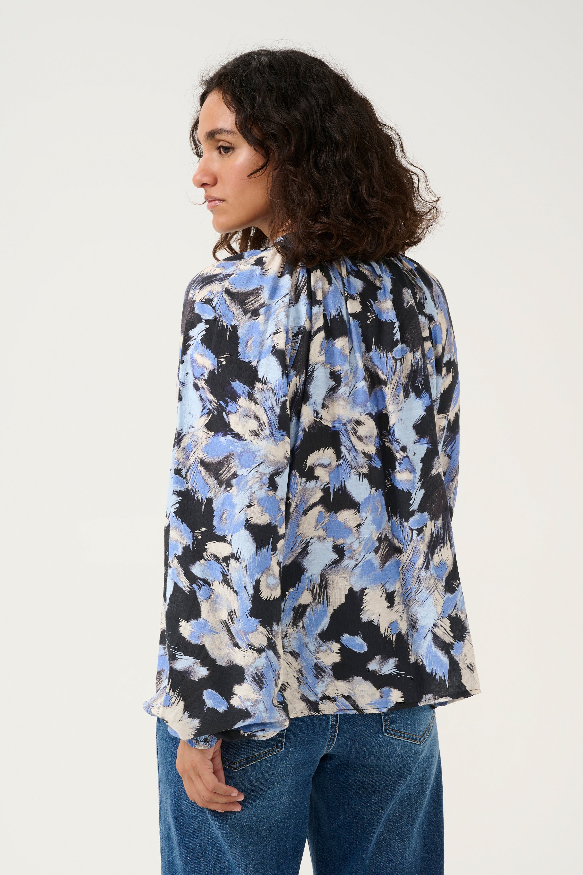 KAvictoria Bluse LOOKBOOK BACK 10509353-106806