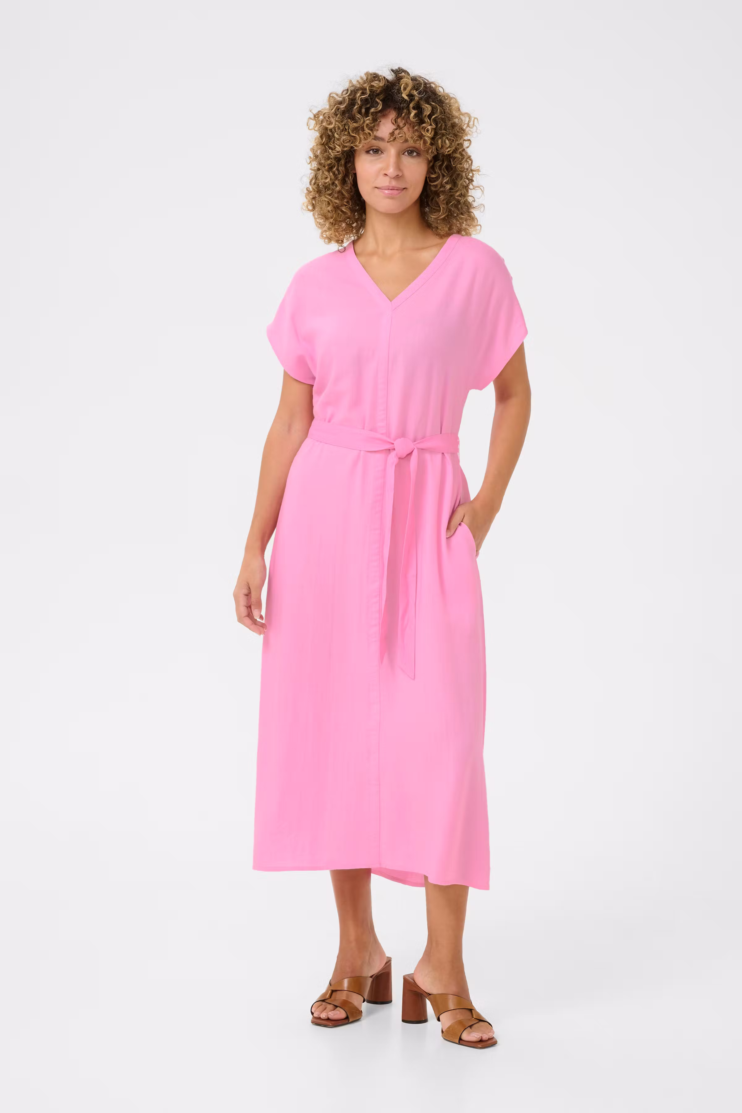 CRVenta Linen dress LOOKBOOK FRONT 10613593-152215