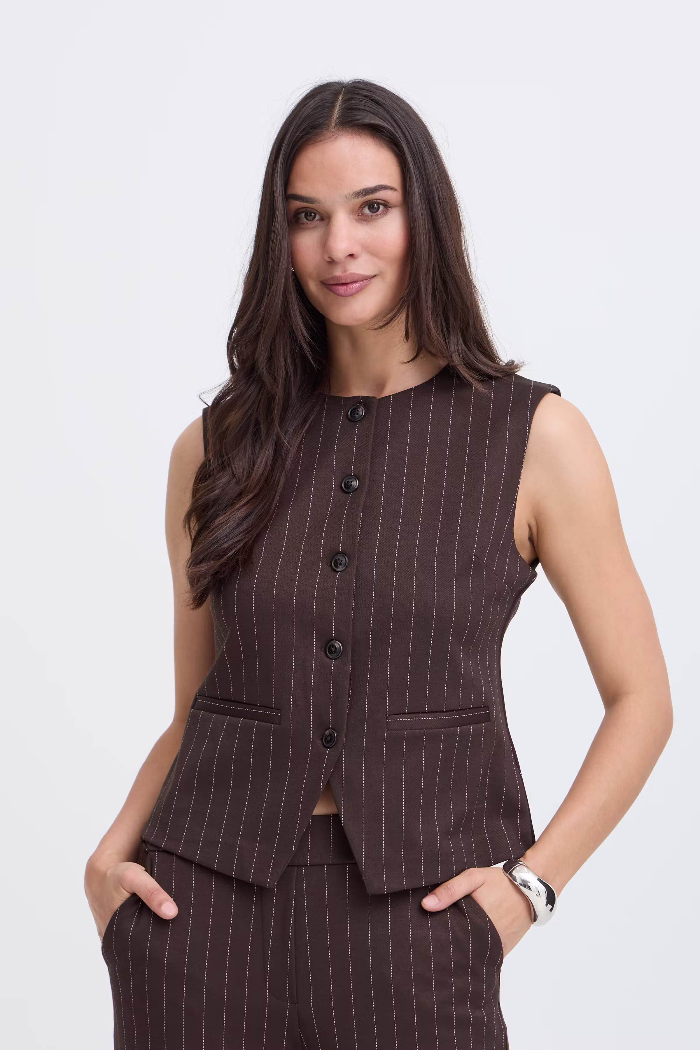 BYROWAN Väst LOOKBOOK FRONT 20819294-900014382