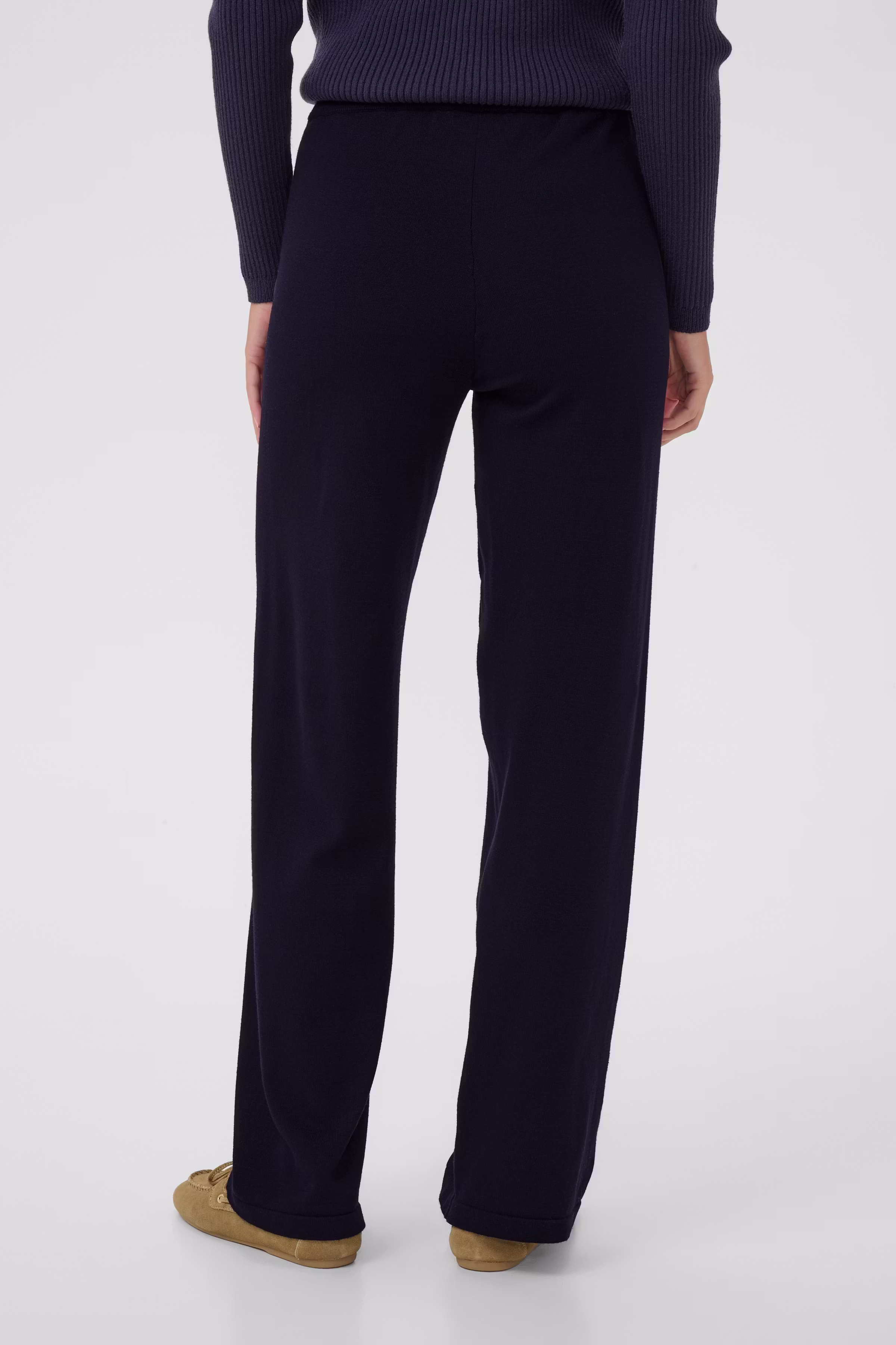 MilaSZ Trousers LOOKBOOK BACK 30511095-193924
