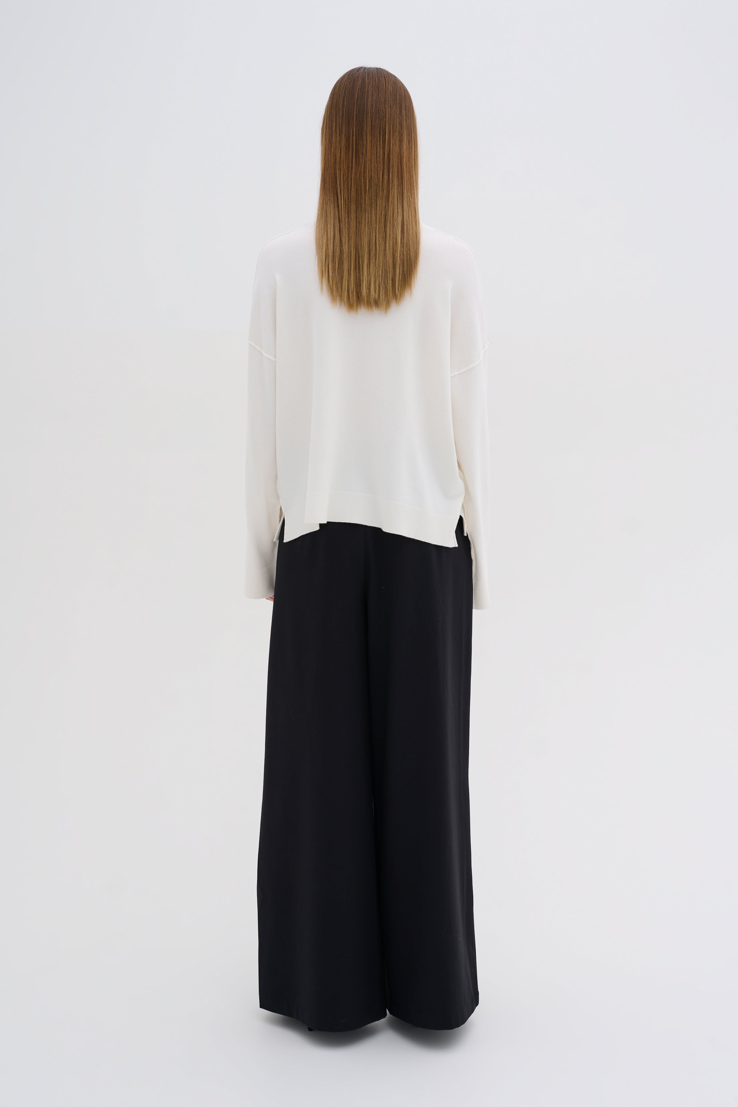 EmmaMW Pullover LOOKBOOK BACK 10704853-110602