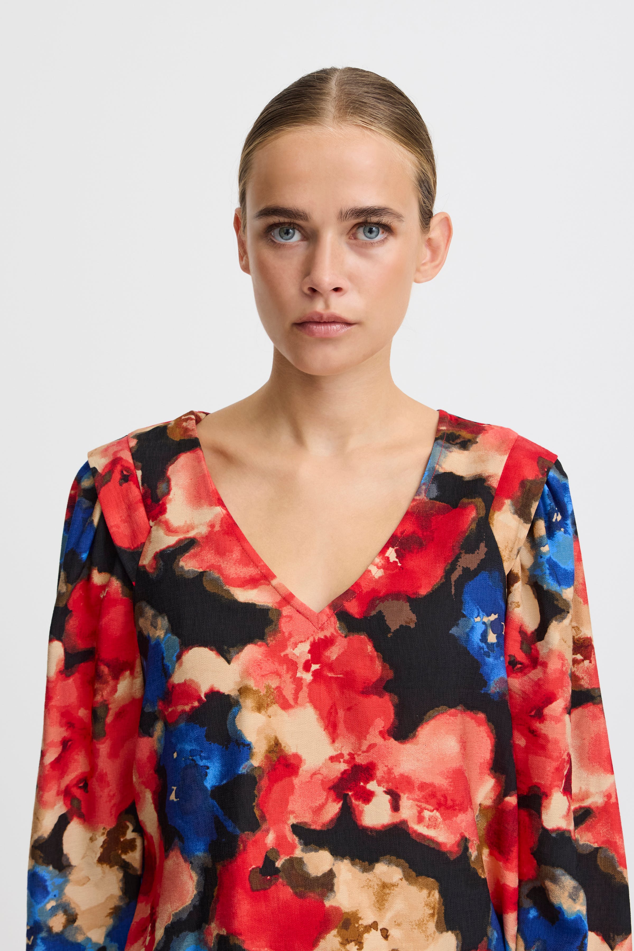 IHESTAVO Bluse LOOKBOOK DETAIL 20121826-203712