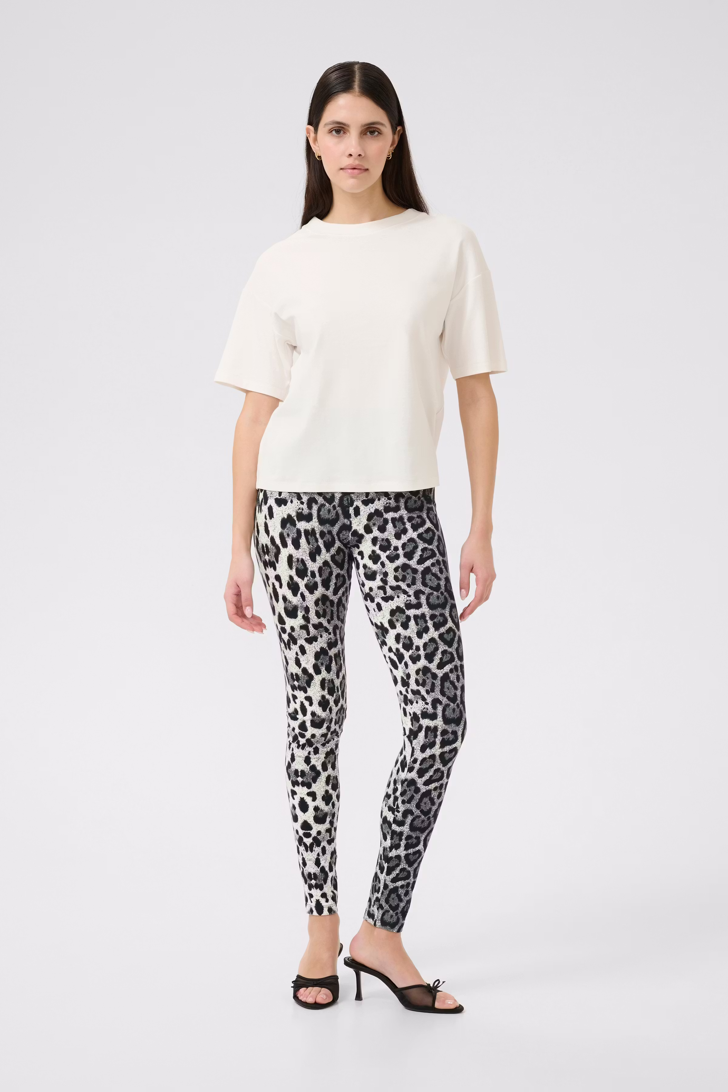 PavieKB Leggings LOOKBOOK FRONT 10103060-108963