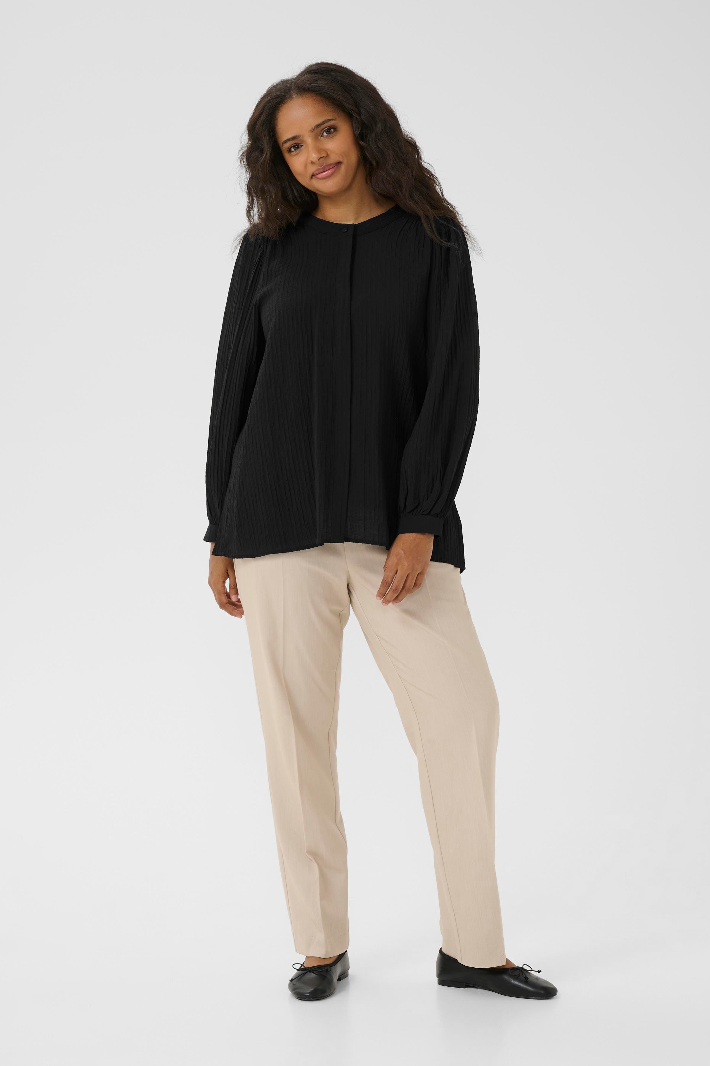 KClisana Shirt LOOKBOOK FRONT 10583438-100121