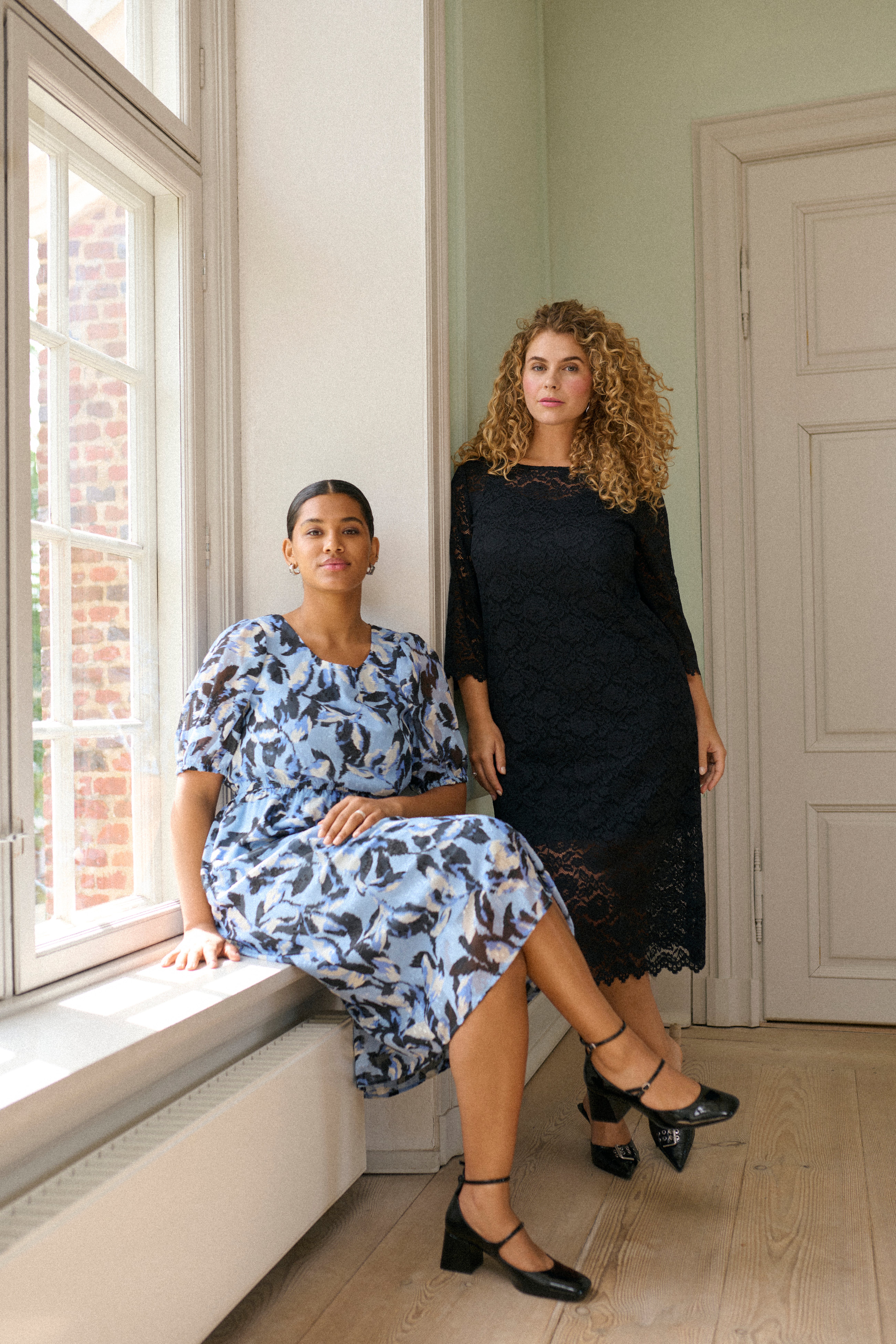 KCjaida Dress LOCATION NONE 10583069-100121